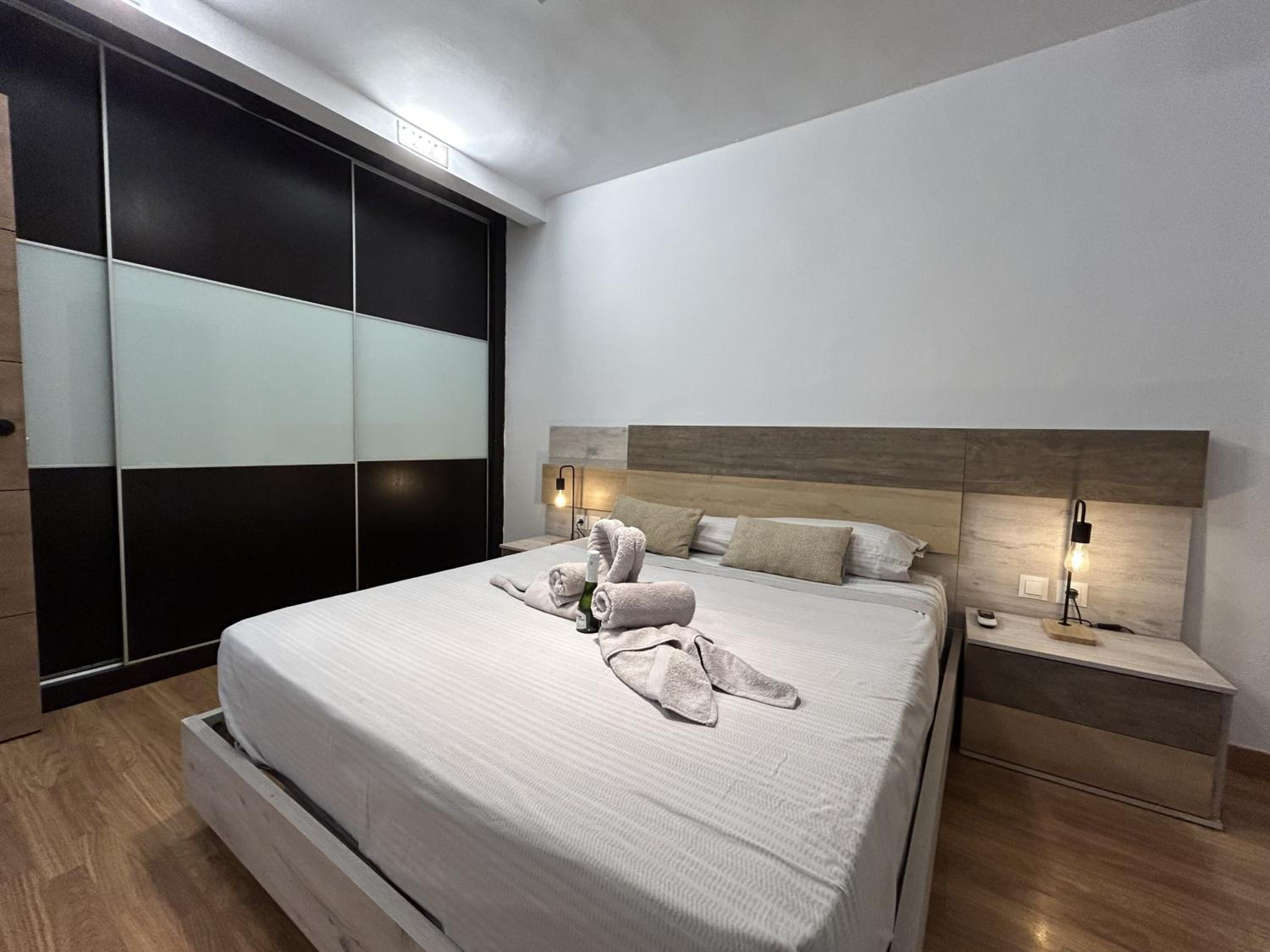 Two-Bedroom Apartment - Photo 24