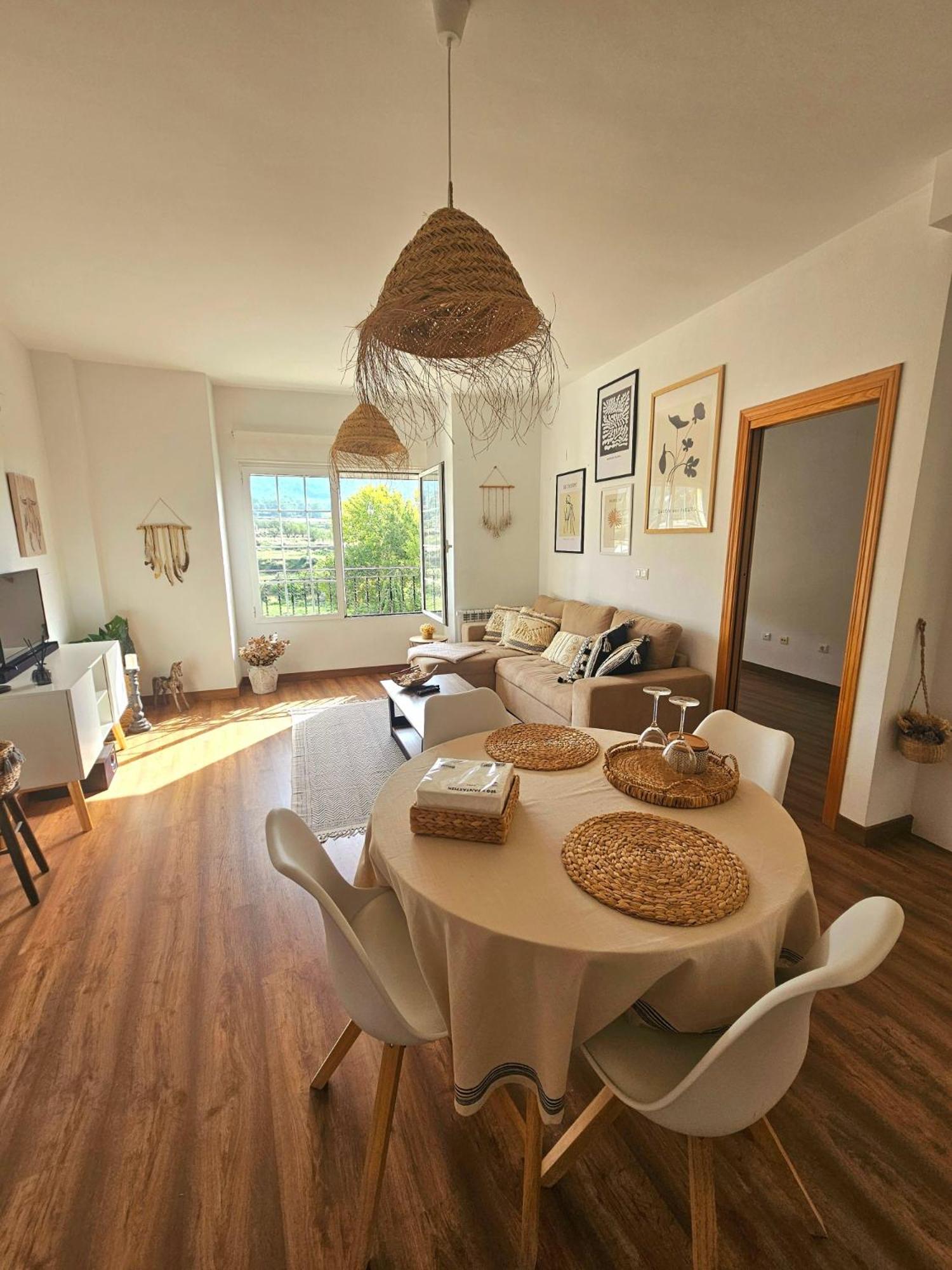 Apartamento de Dos Habitaciones con Vista a la Montaña