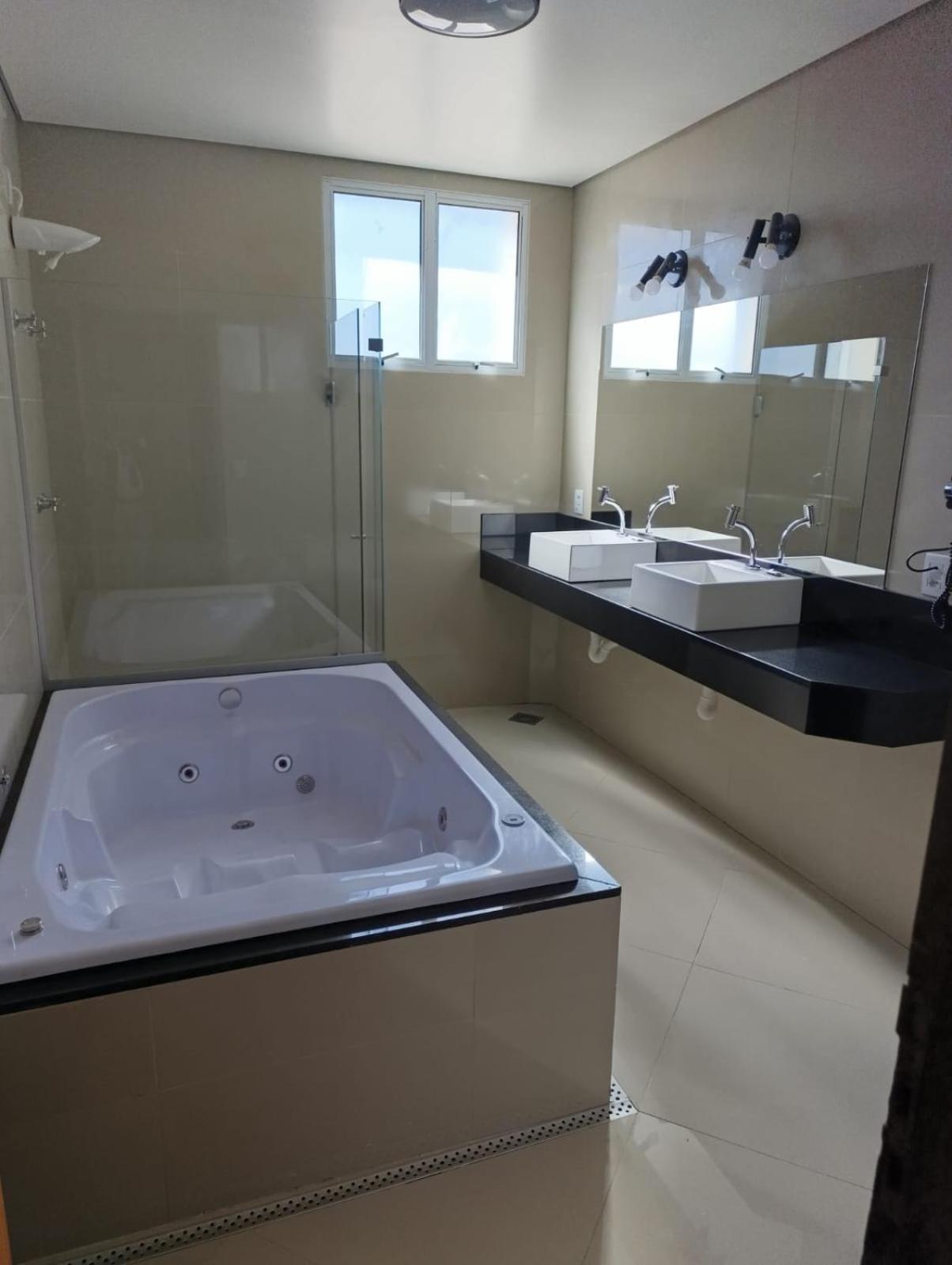 Suite with Spa Bath photo 1