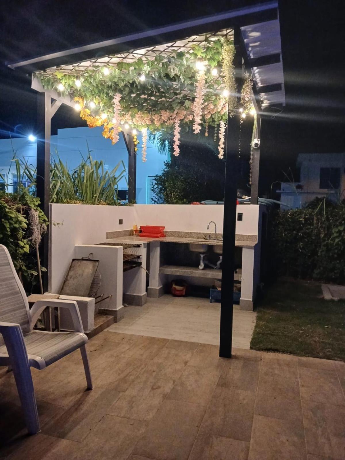 One-Bedroom House photo 2