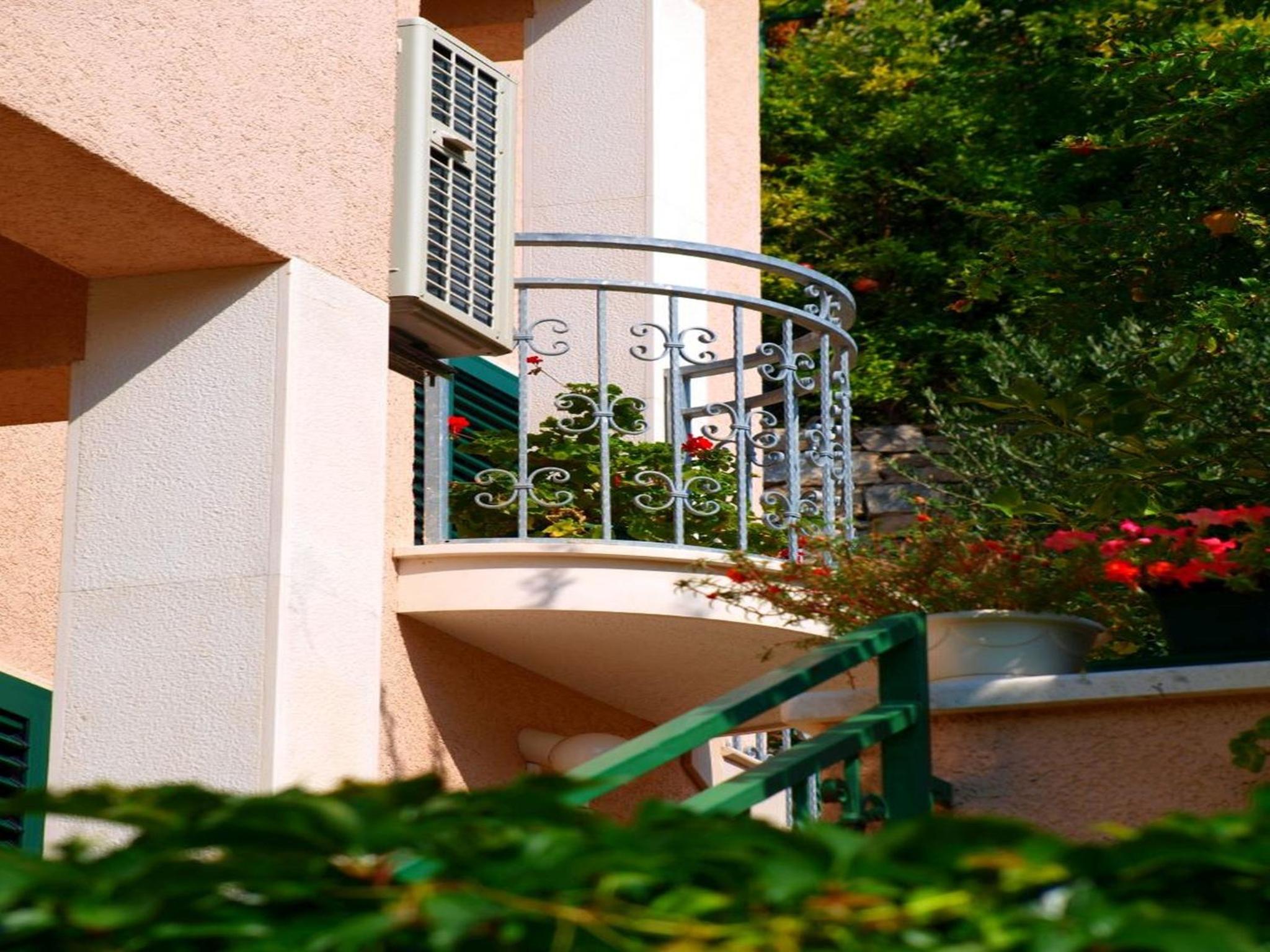 Two-Bedroom Apartment with Terrace and Sea View photo 3