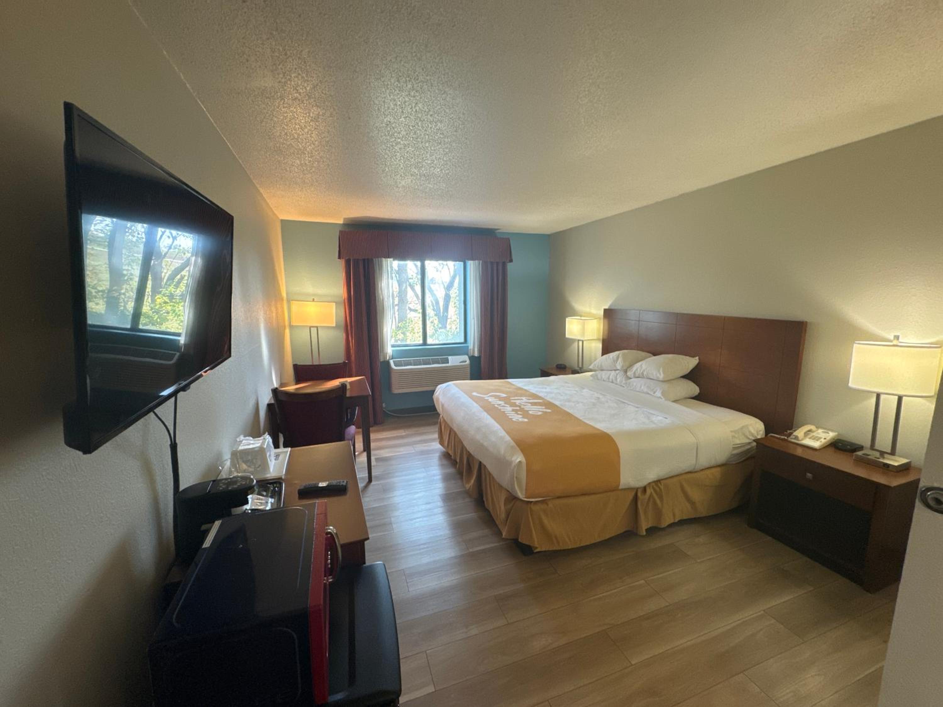 King Room - Disability Access/Non-Smoking - Photo 1