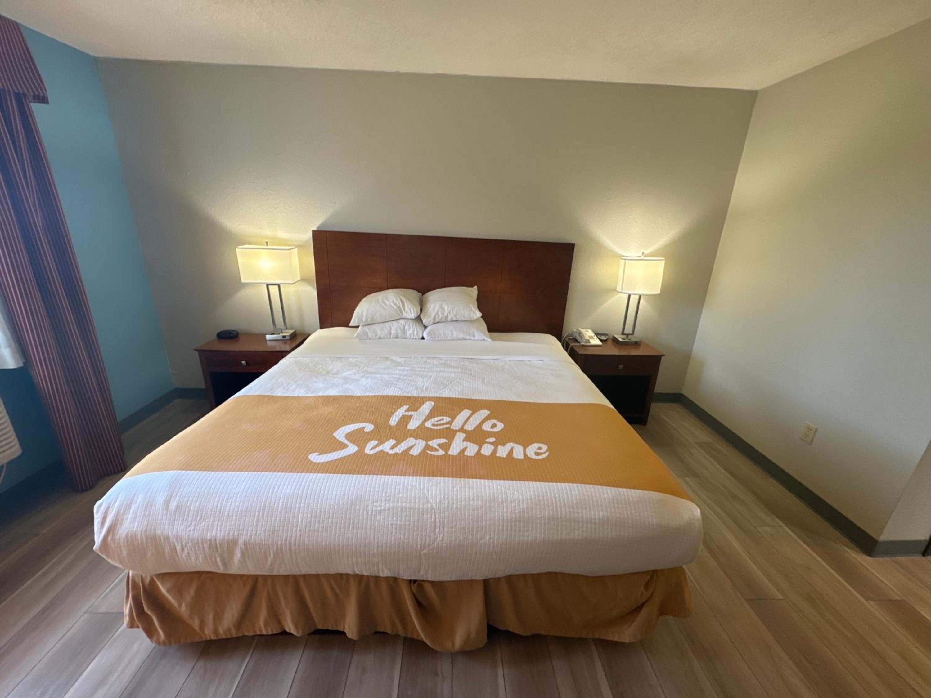 King Room - Disability Access/Non-Smoking - Photo 2