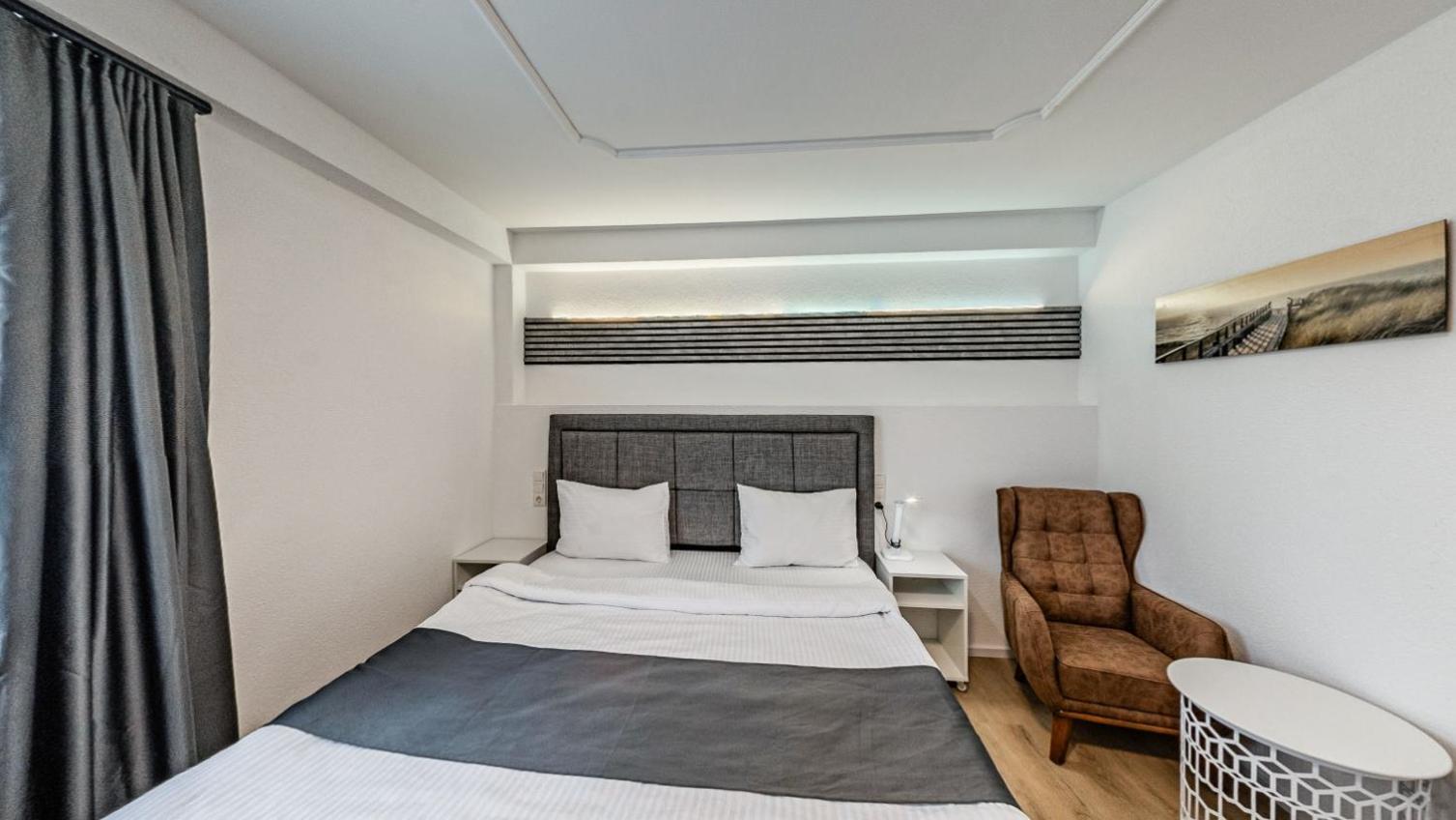 Double Room with Private Bathroom photo 2