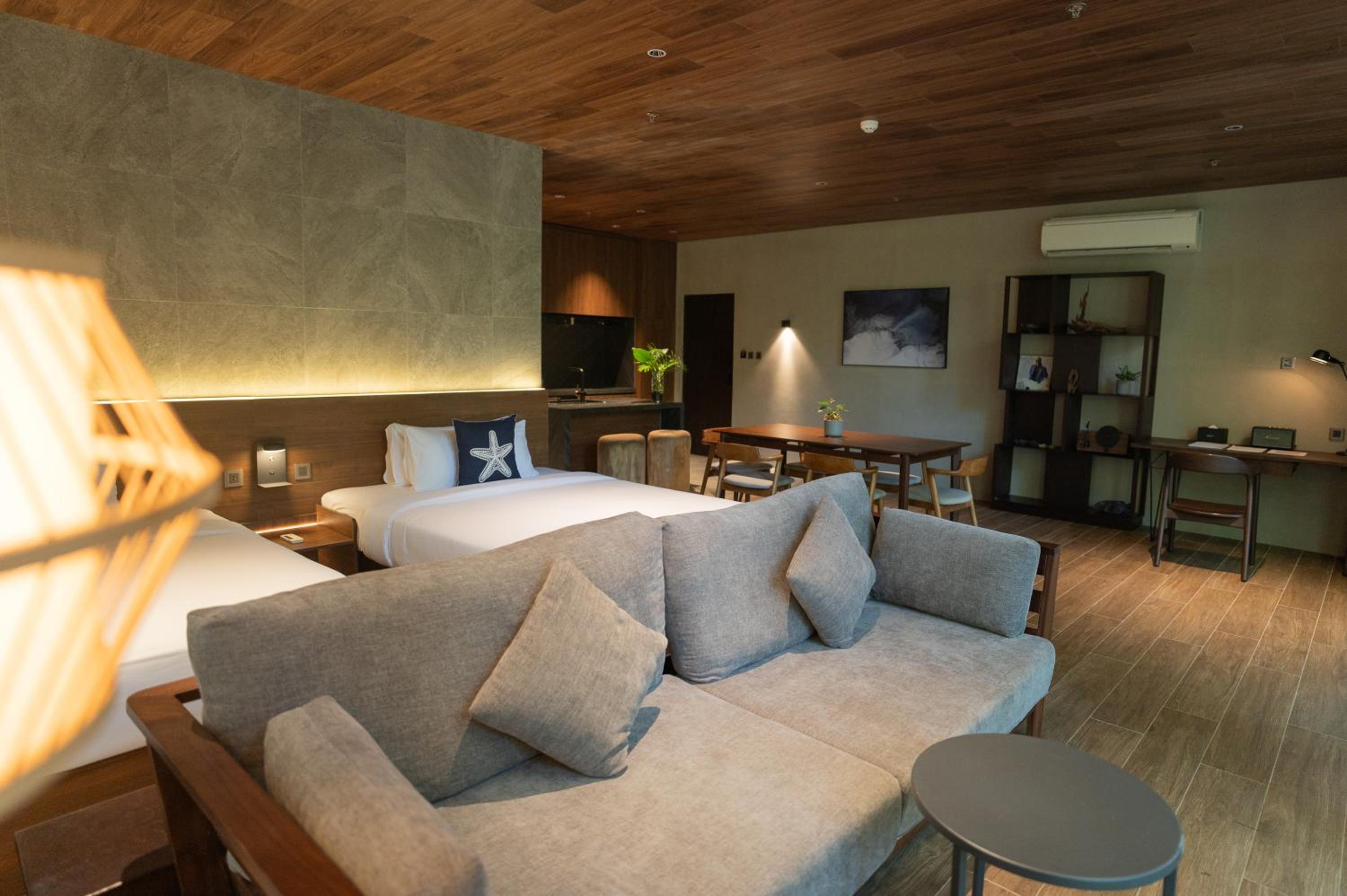 Presidential Suite with Garden photo 3