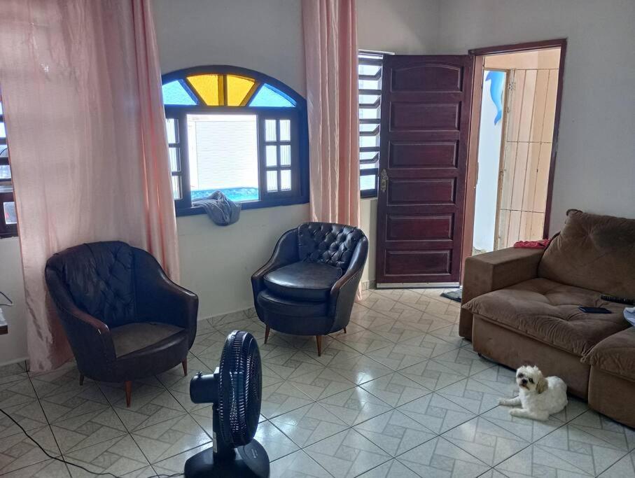 Three-Bedroom House photo 3