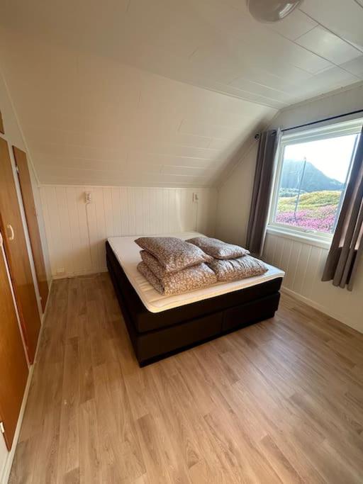 Three-Bedroom House photo 1