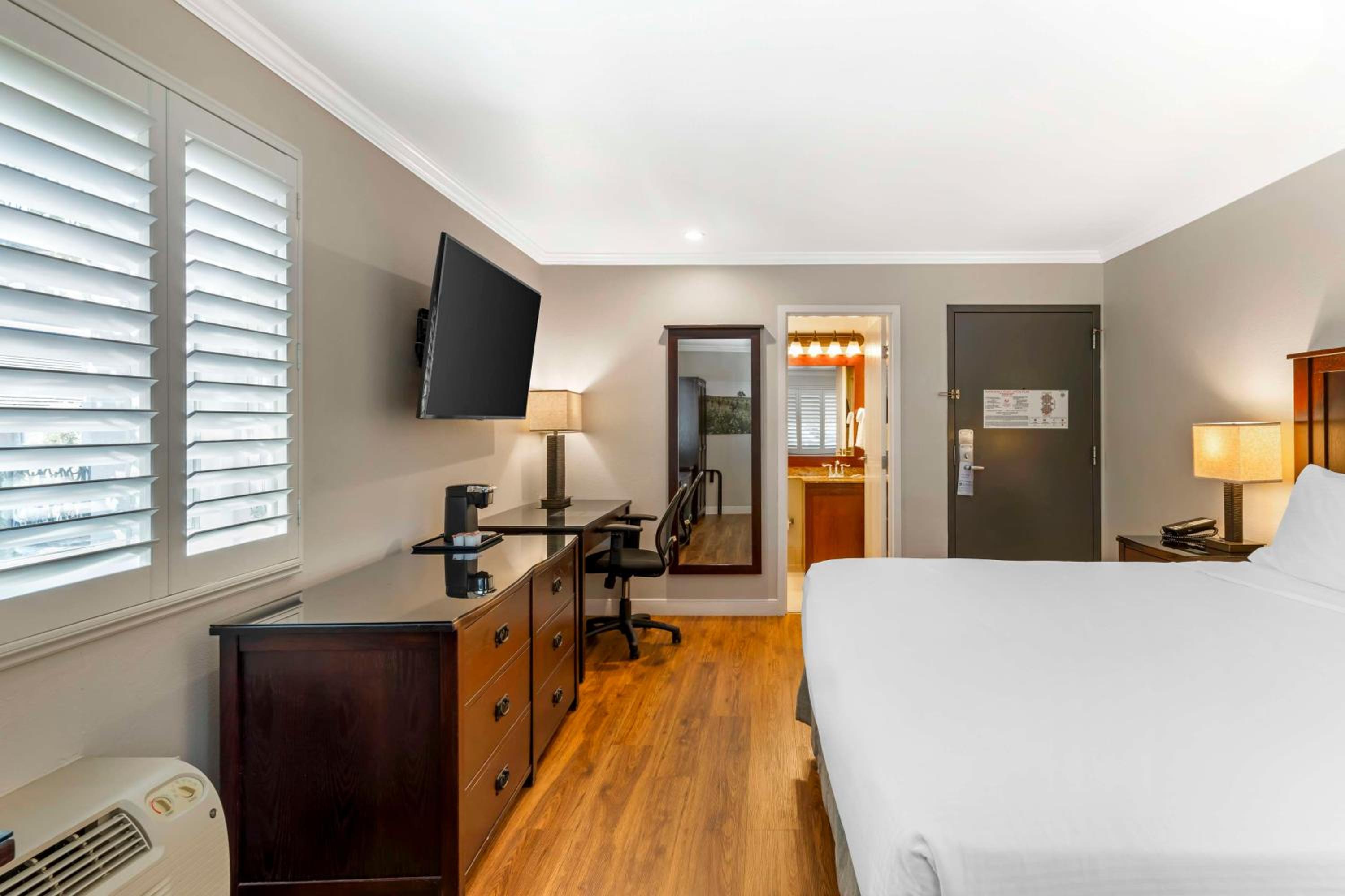 Wine Country Suite