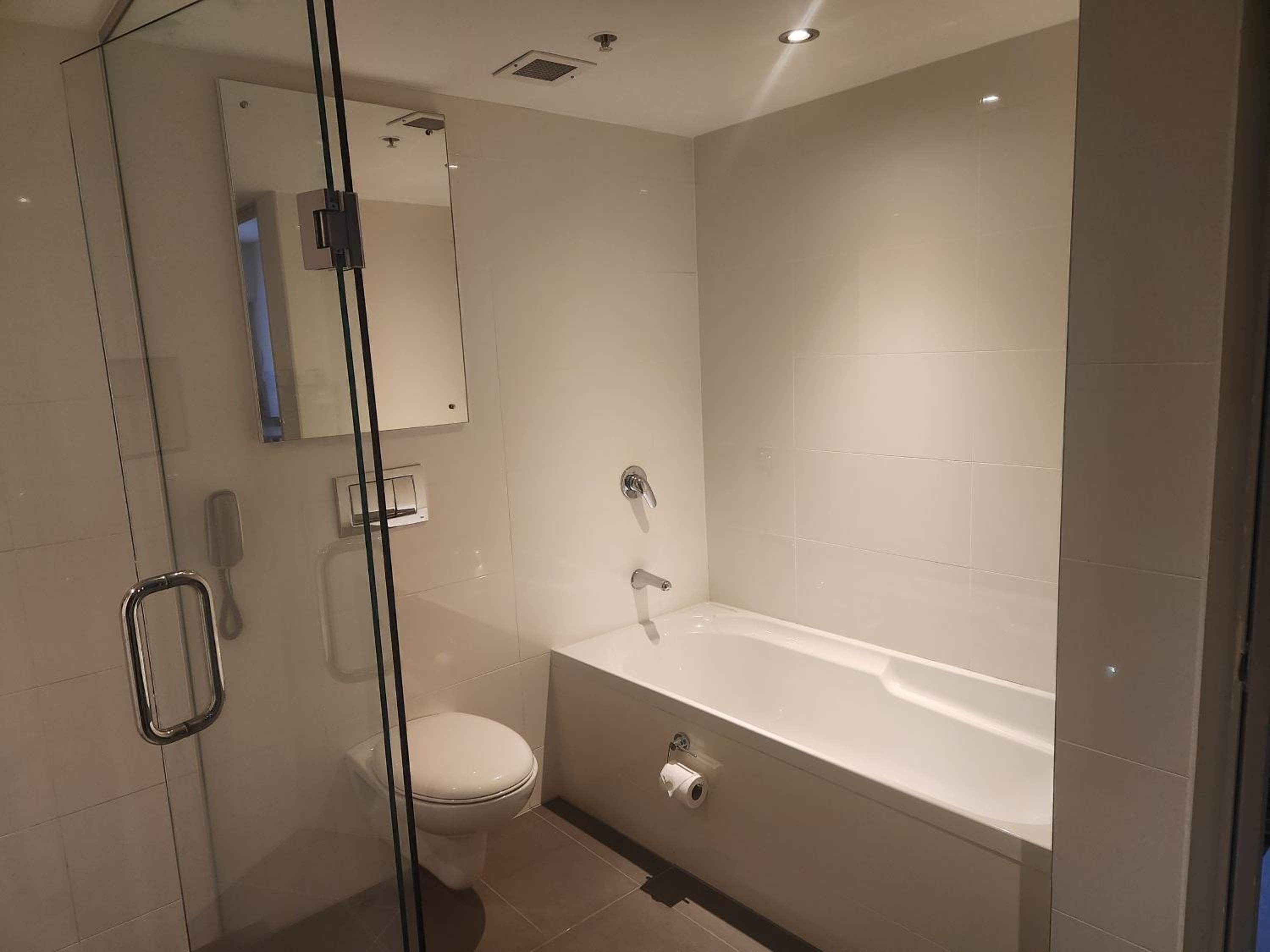 Bureau Twin Room - Photo 5