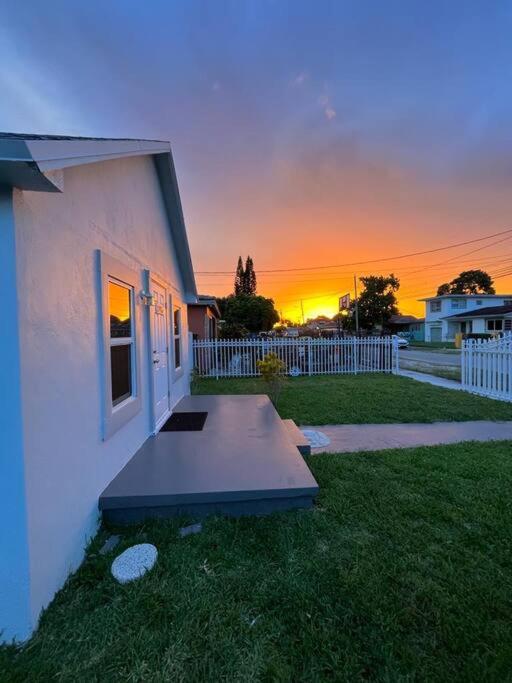 Three-Bedroom House photo 3
