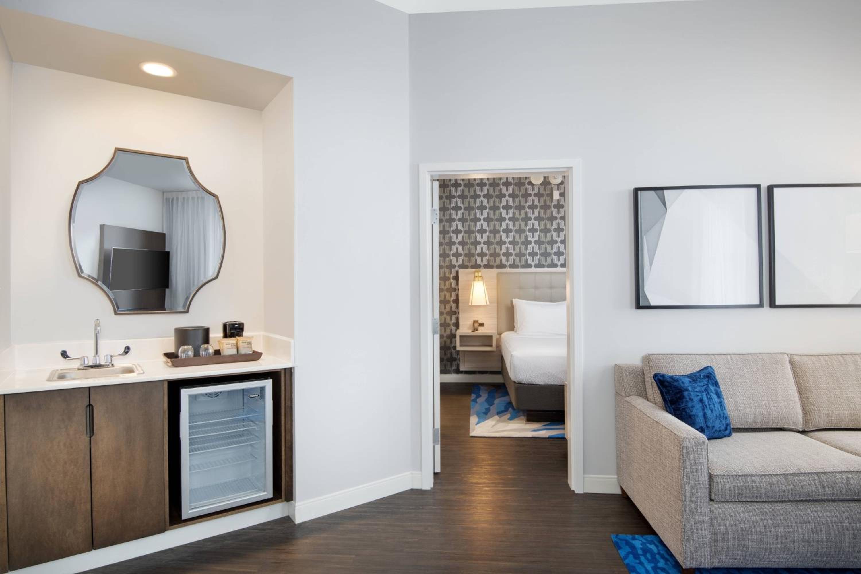One-Bedroom Suite