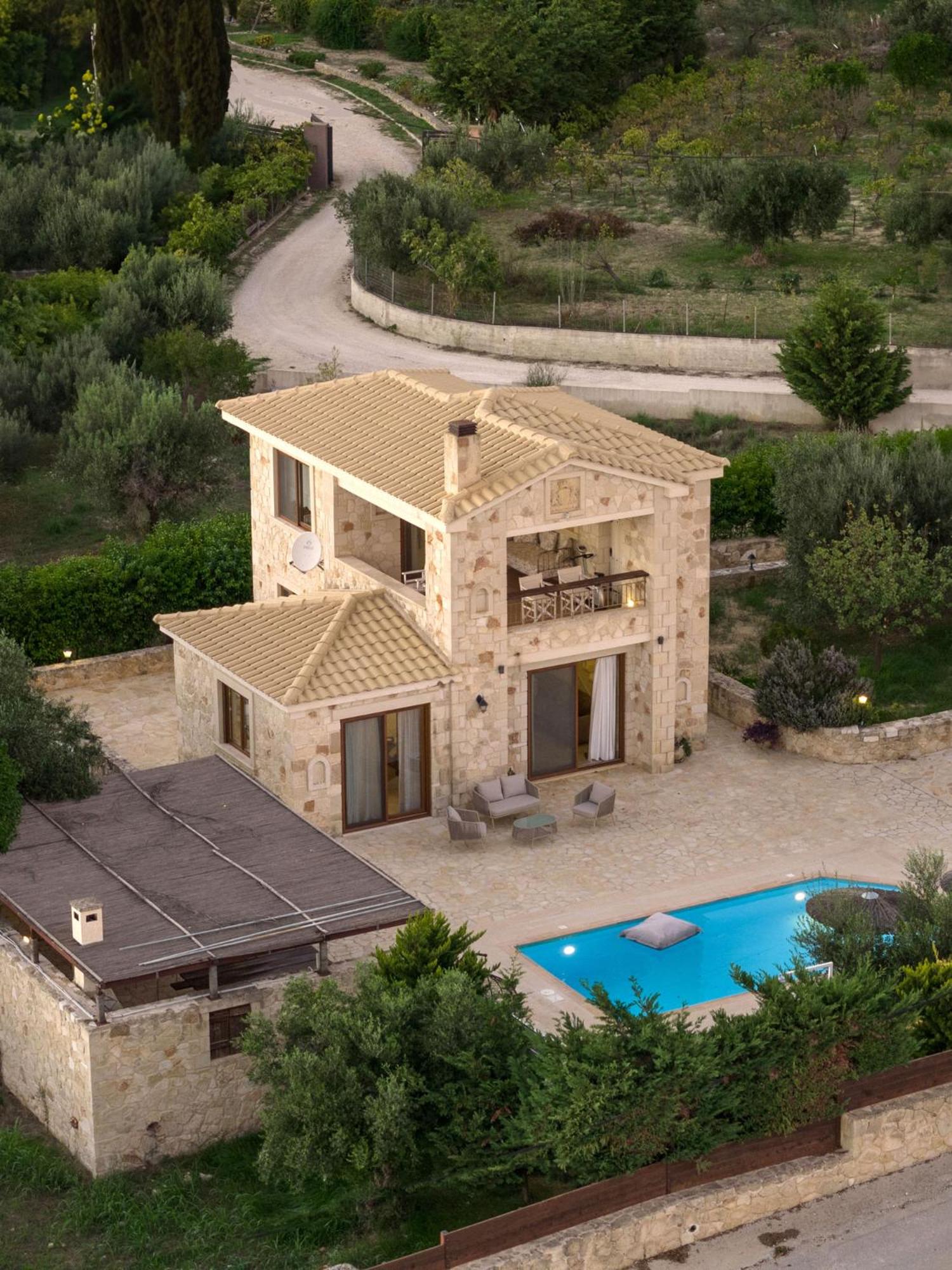 Two-Bedroom Villa photo 3