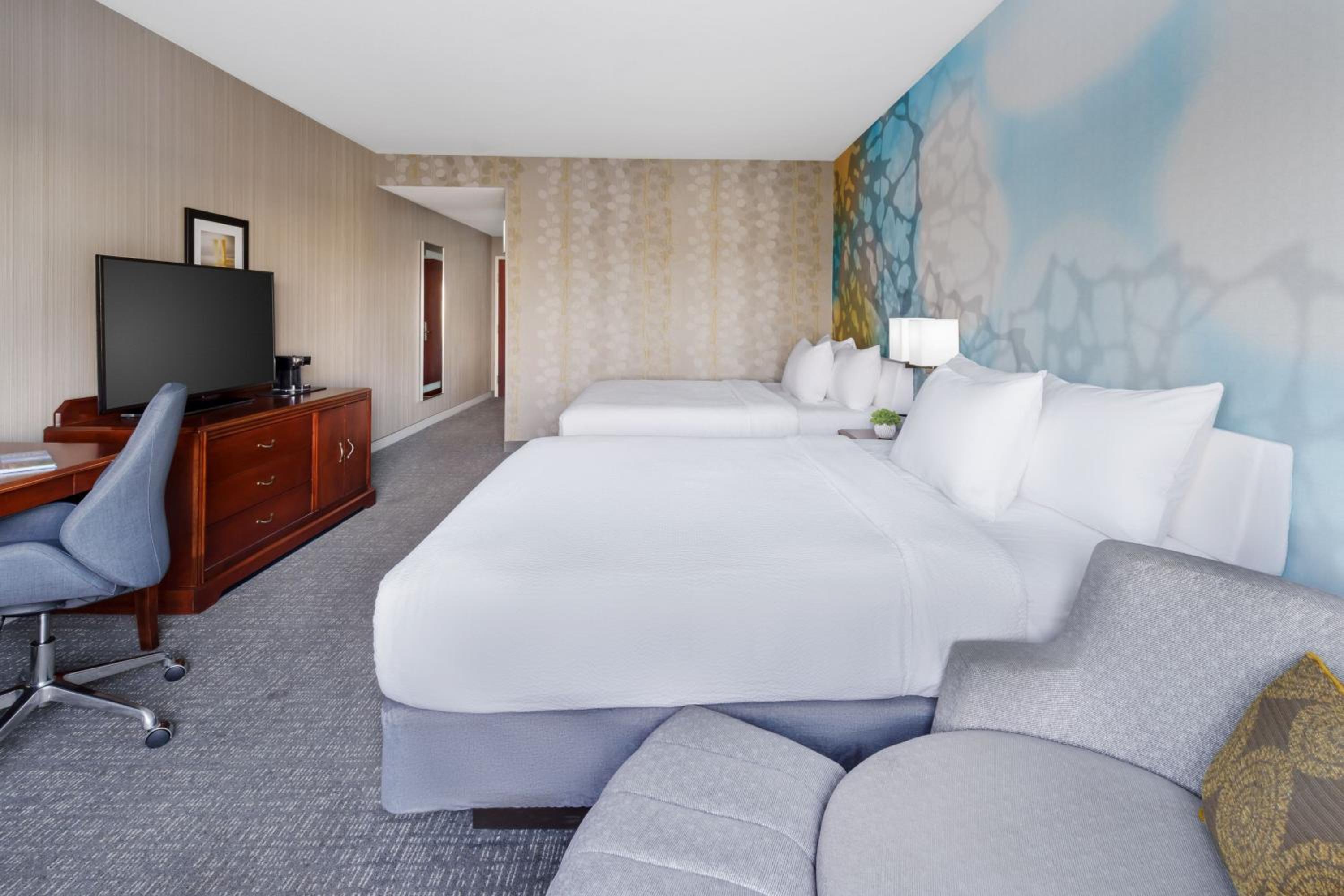 Queen Room with Two Queen Beds and High Floor - Photo 1