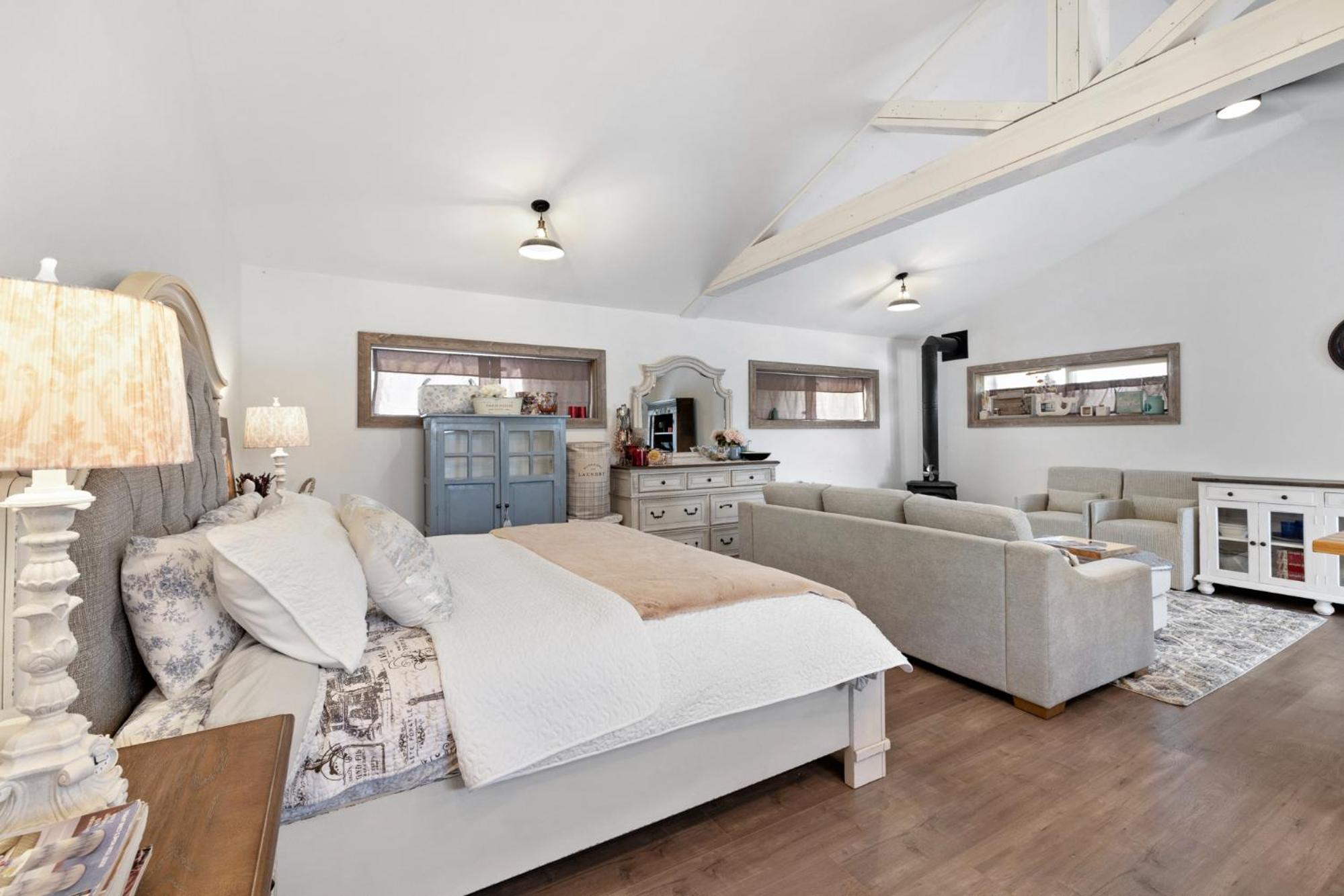 Studio Apartment photo 1