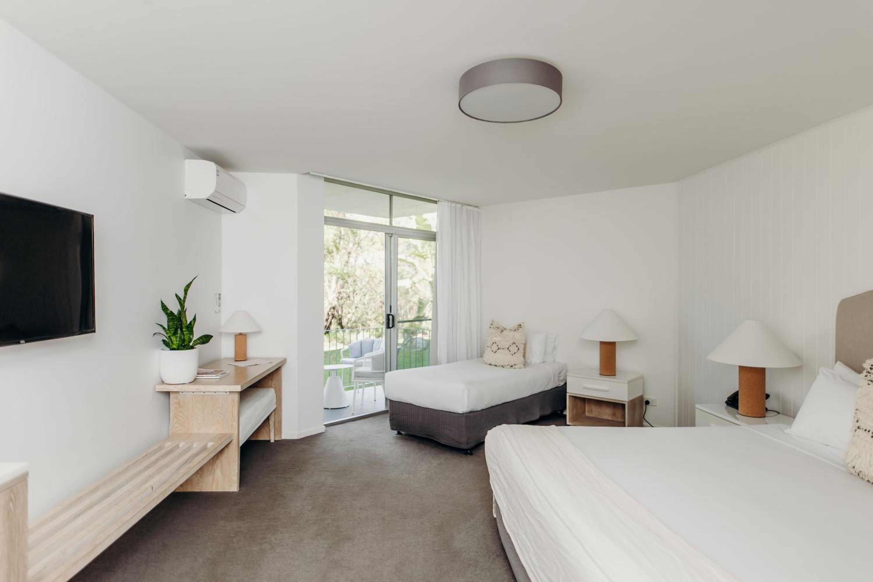 Triple Room with Garden View - Photo 1
