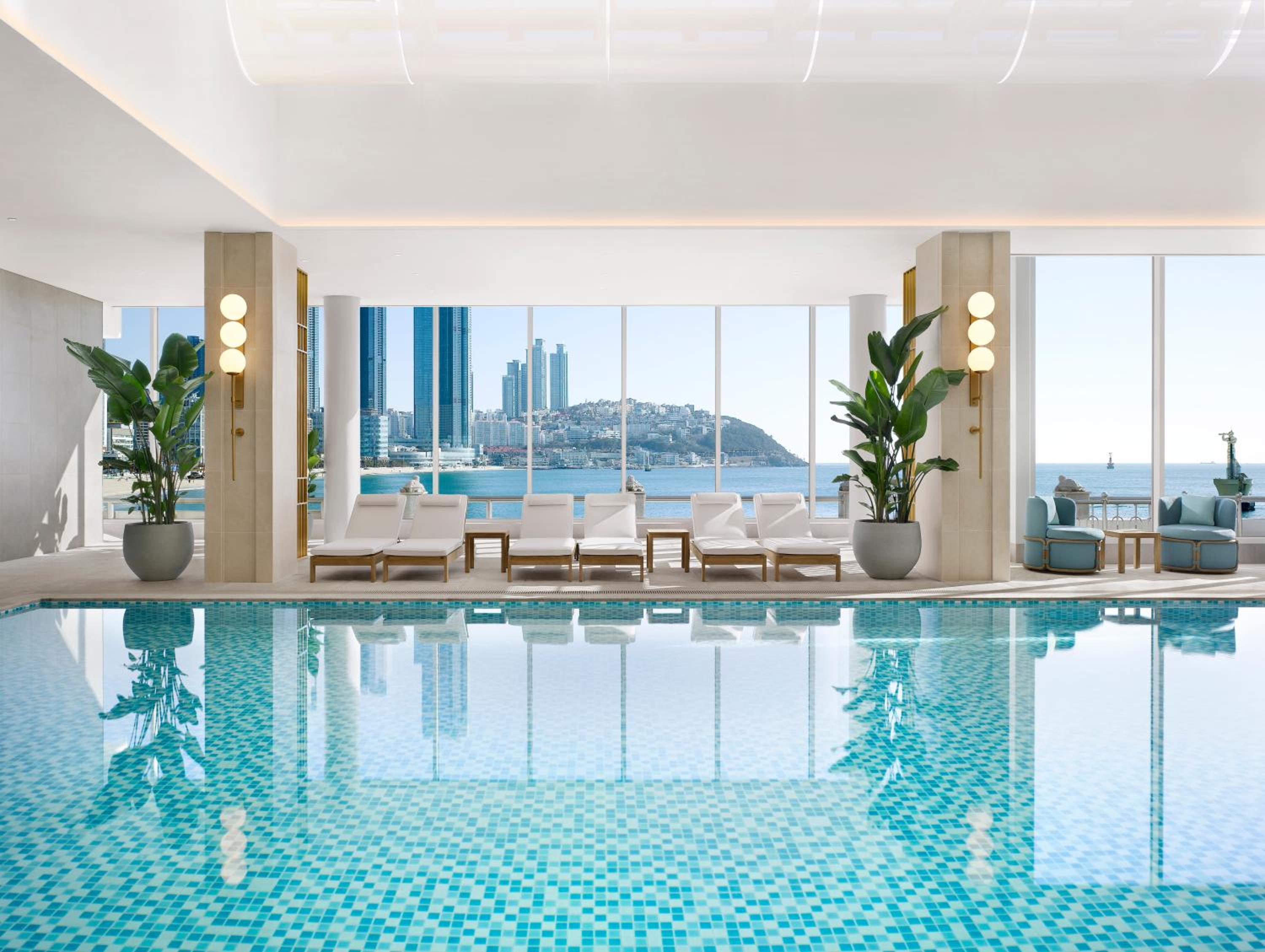 Executive Beach King, Club lounge access,  1 King, Haeundae Beach view - Photo 2