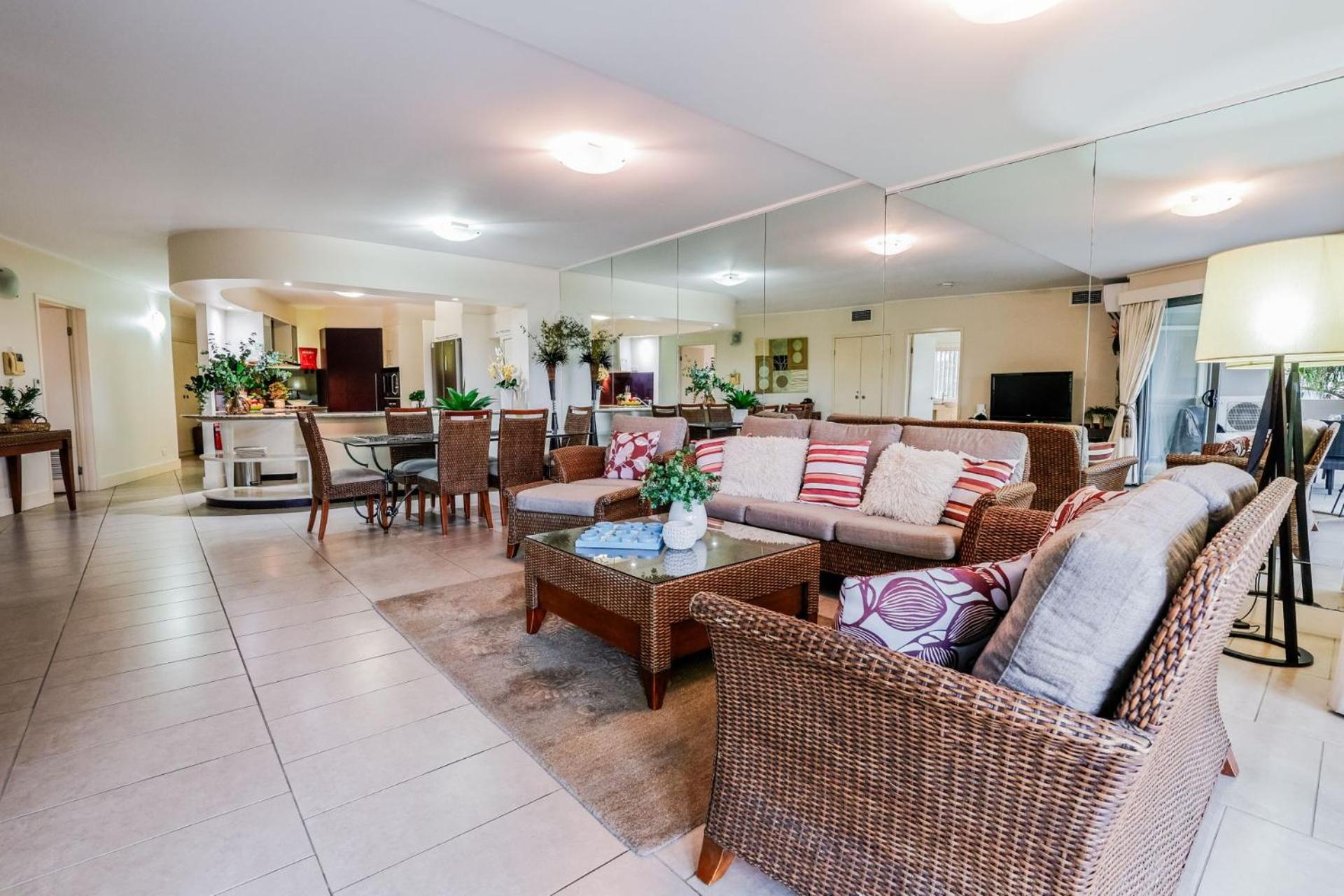 Deluxe Family Room