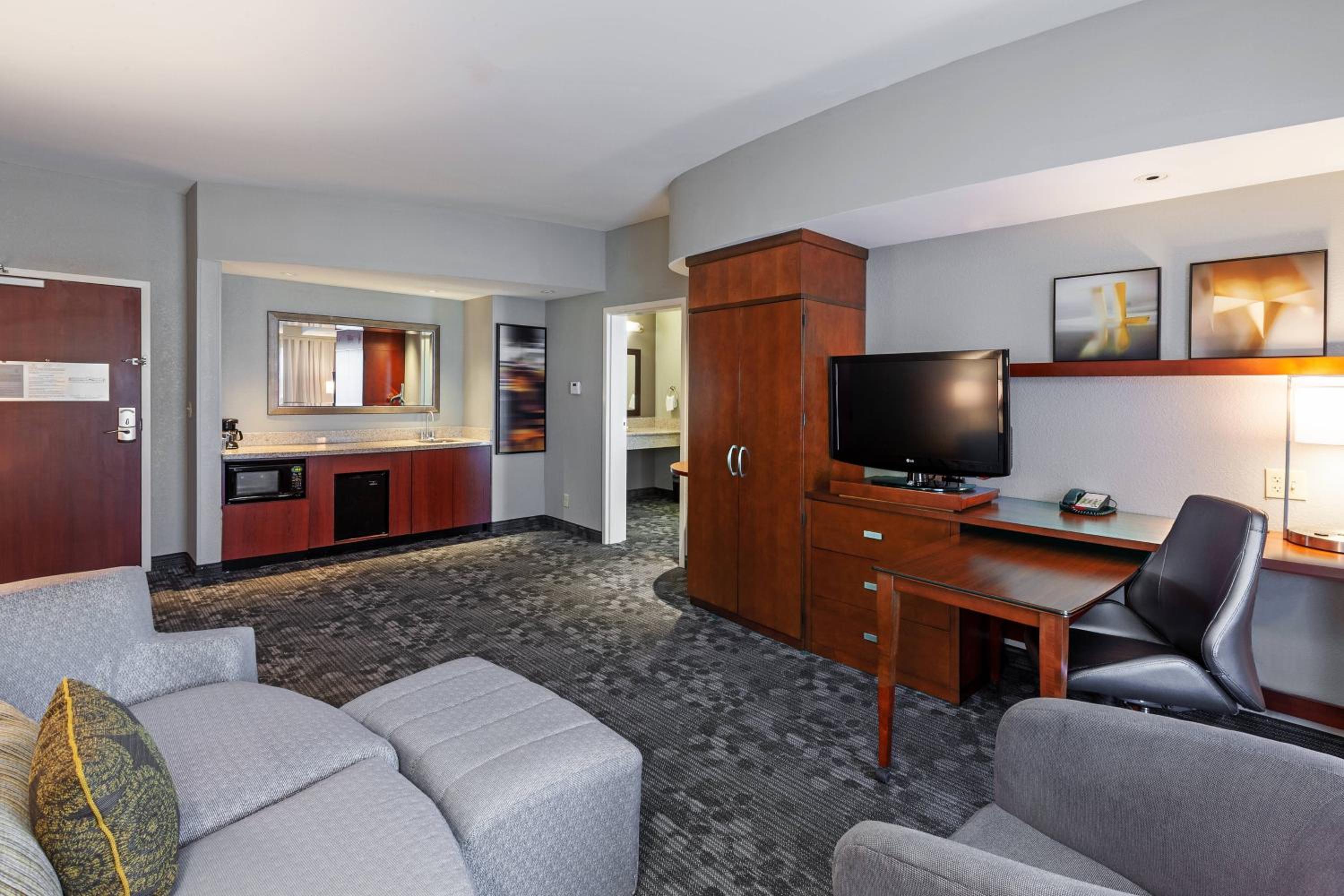 One-Bedroom King Suite with Sofa Bed - Photo 1