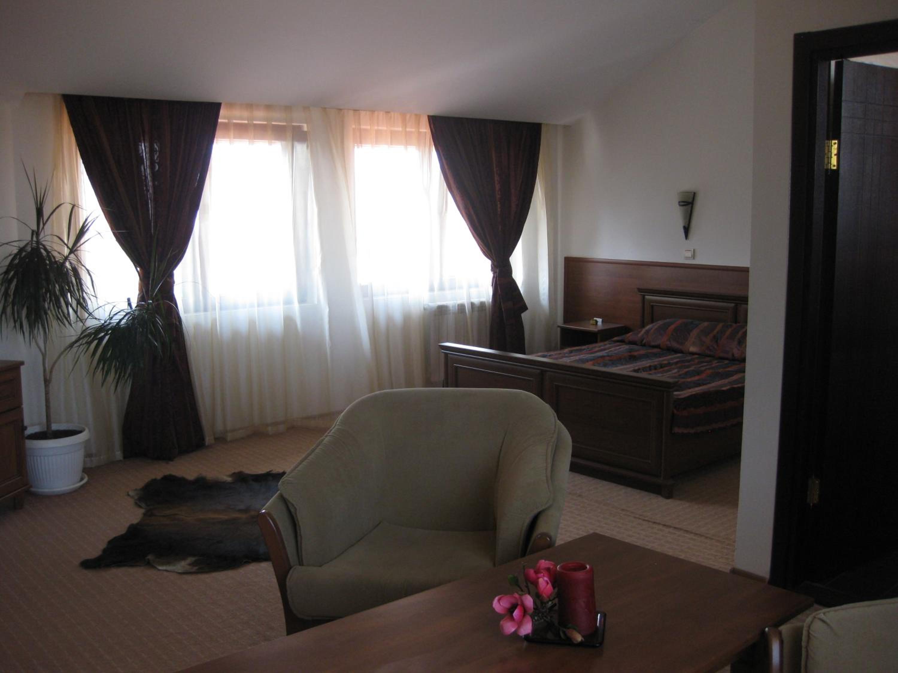 Family Suite (2 Adults + 2 Children) - Photo 2