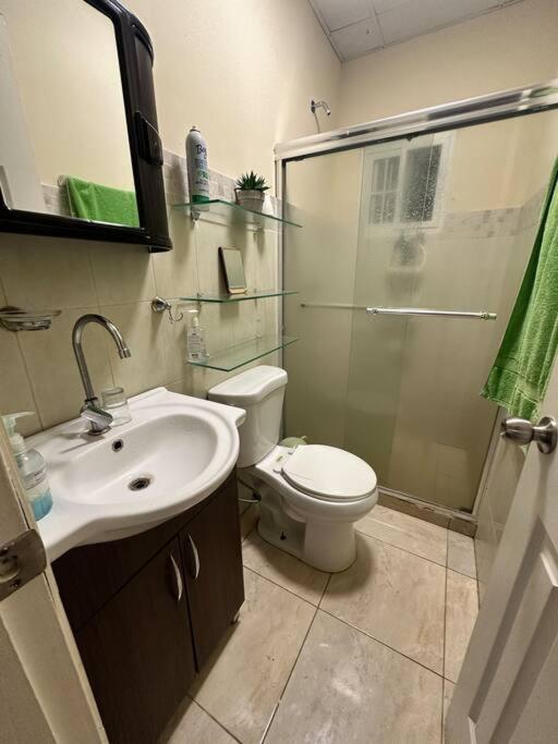 One-Bedroom House photo 2