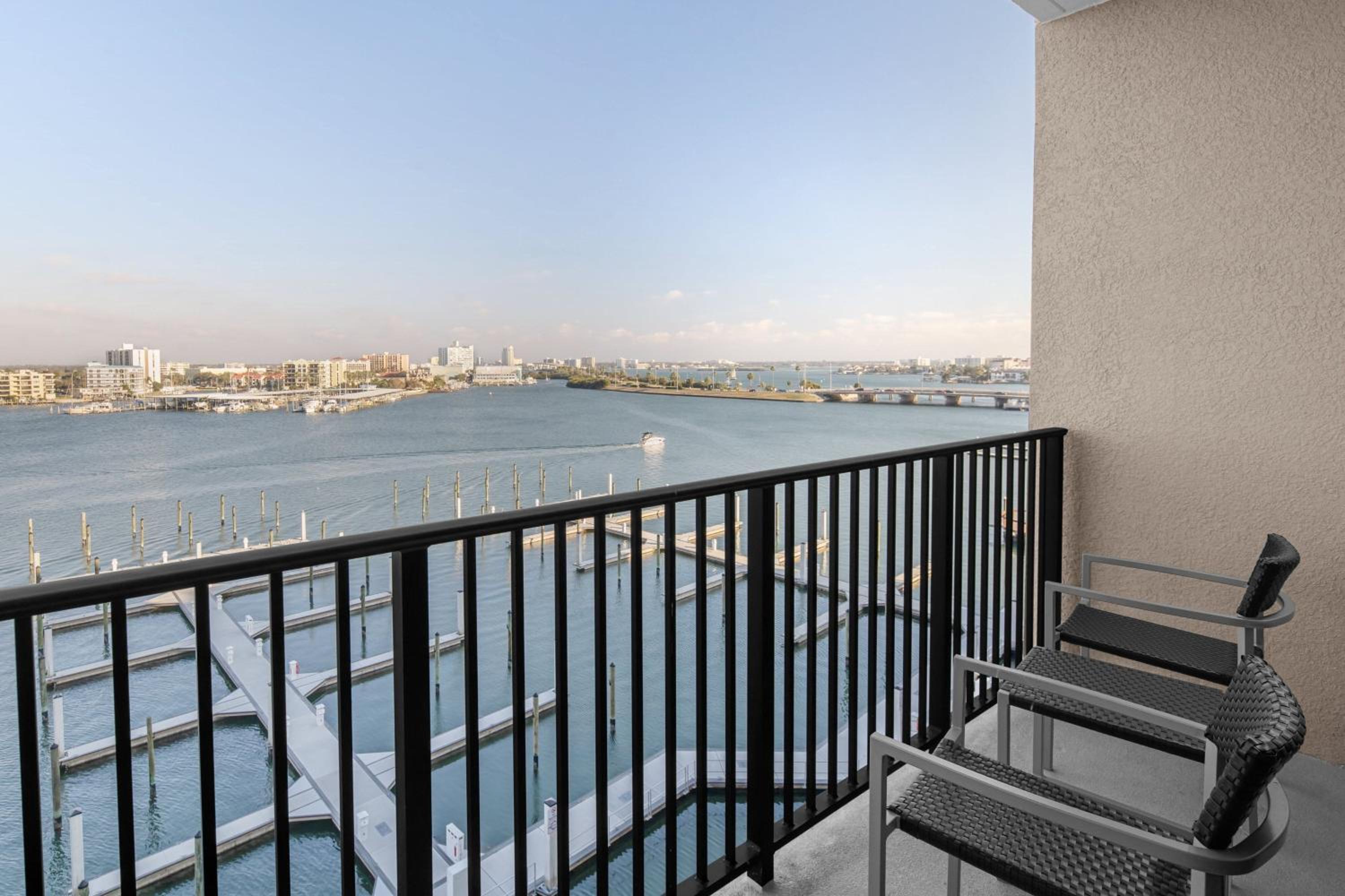 Studio Suite with Two Queen Beds and Pool View - Photo 6