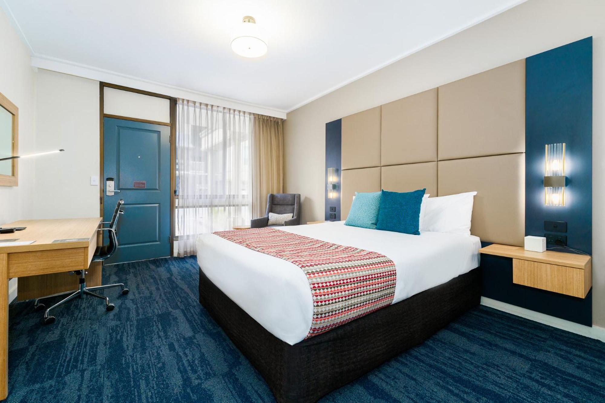 Deluxe Room - Photo 4