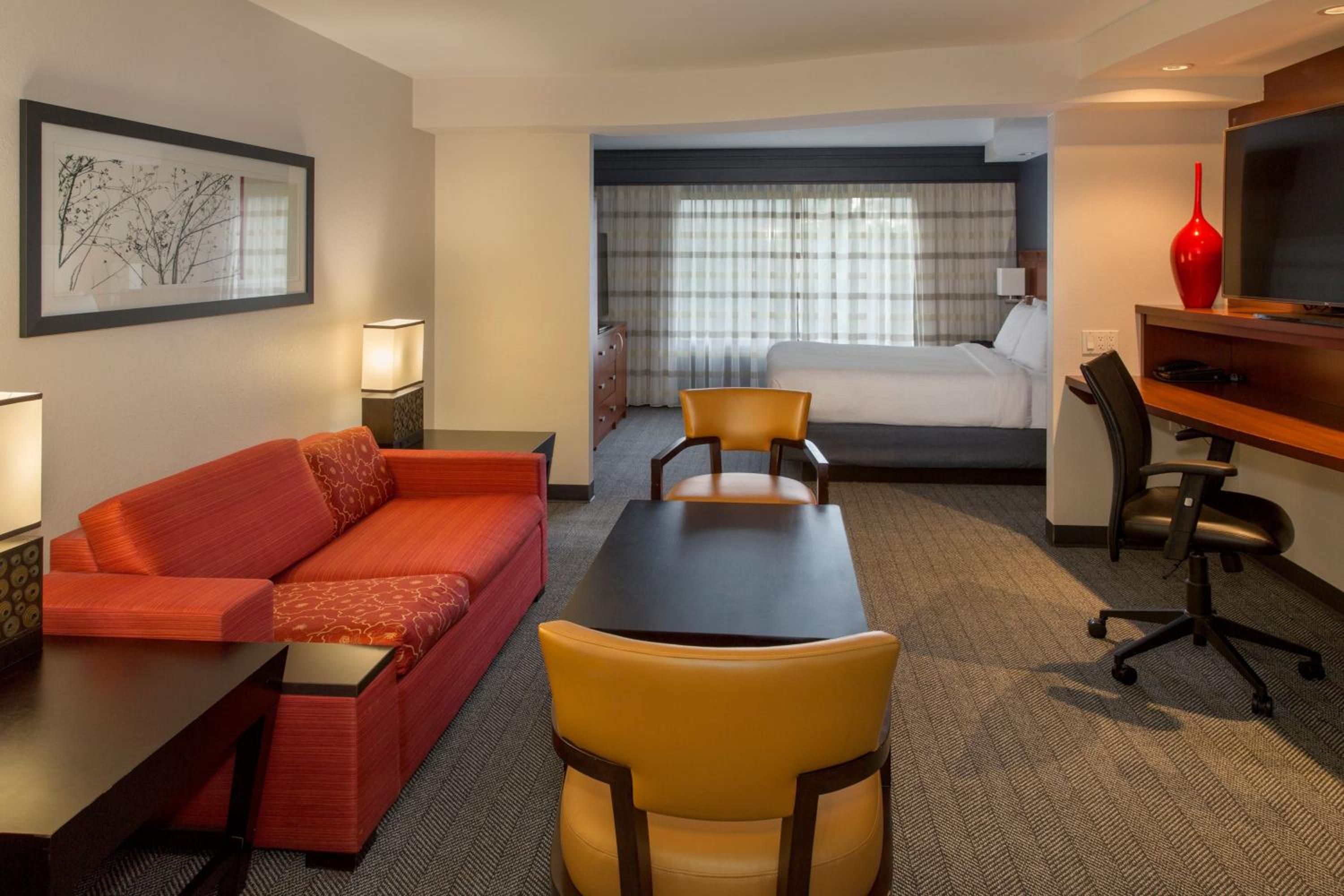 King Suite - Photo 1