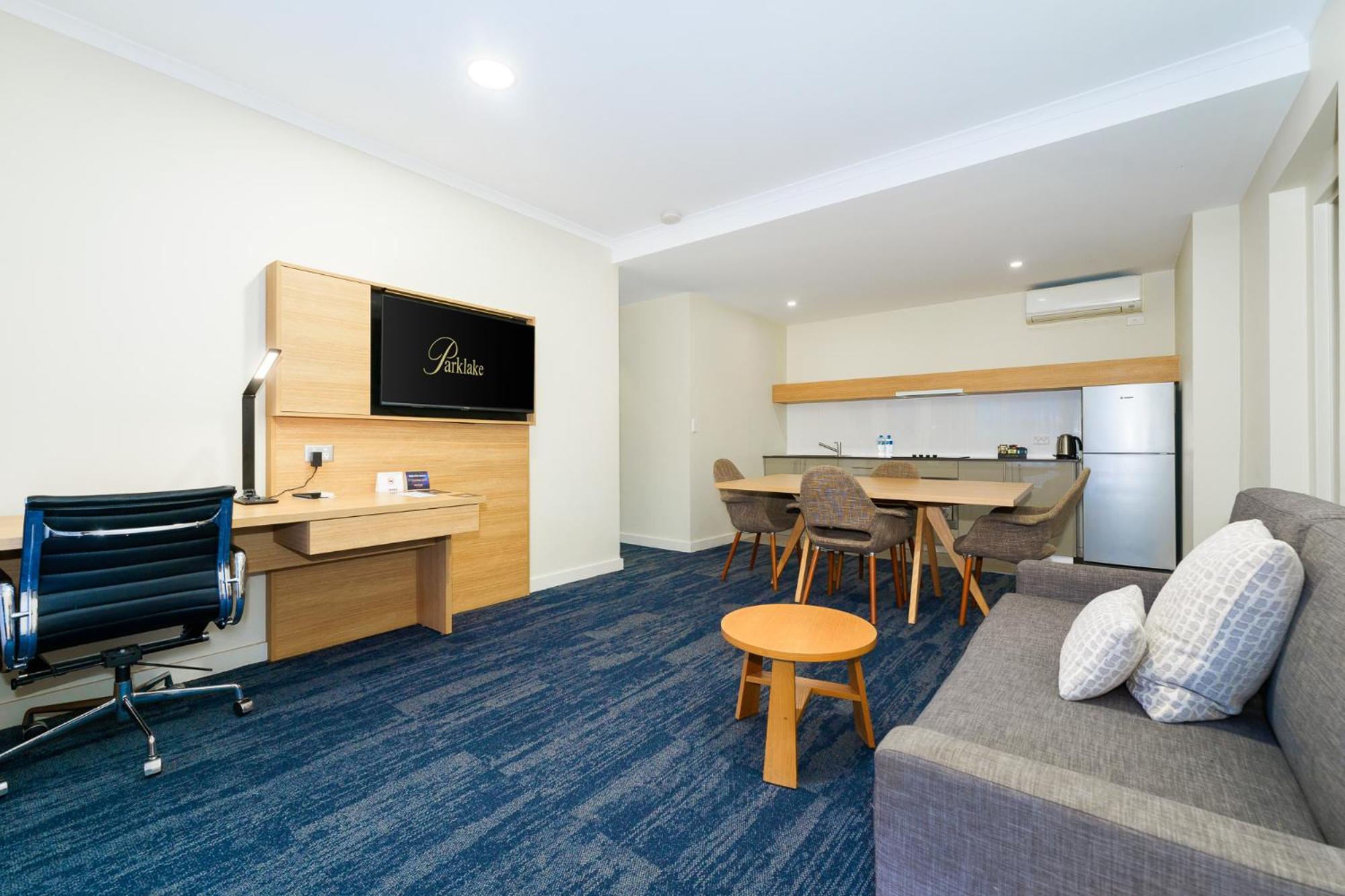 Luxury Two-Bedroom Apartment - Photo 1
