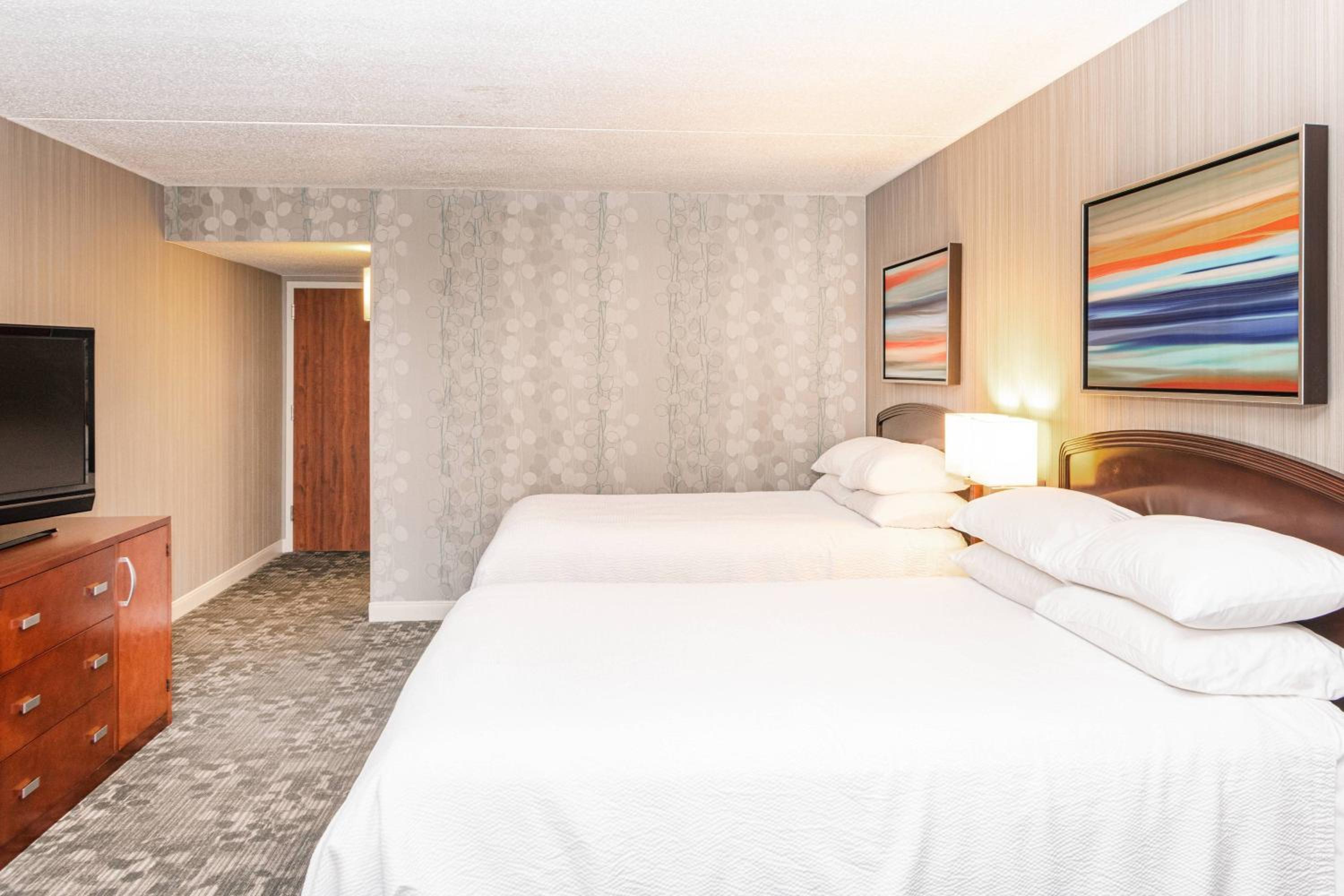 Queen Room with Two Queen Beds and Sofa Bed - Photo 2