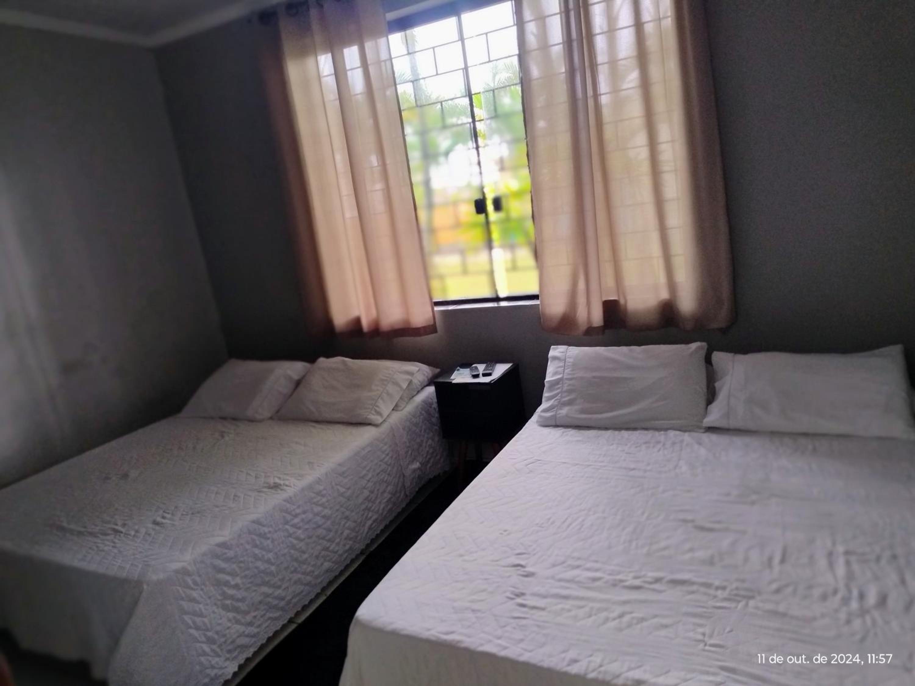 Queen Room with Two Queen Beds photo 1