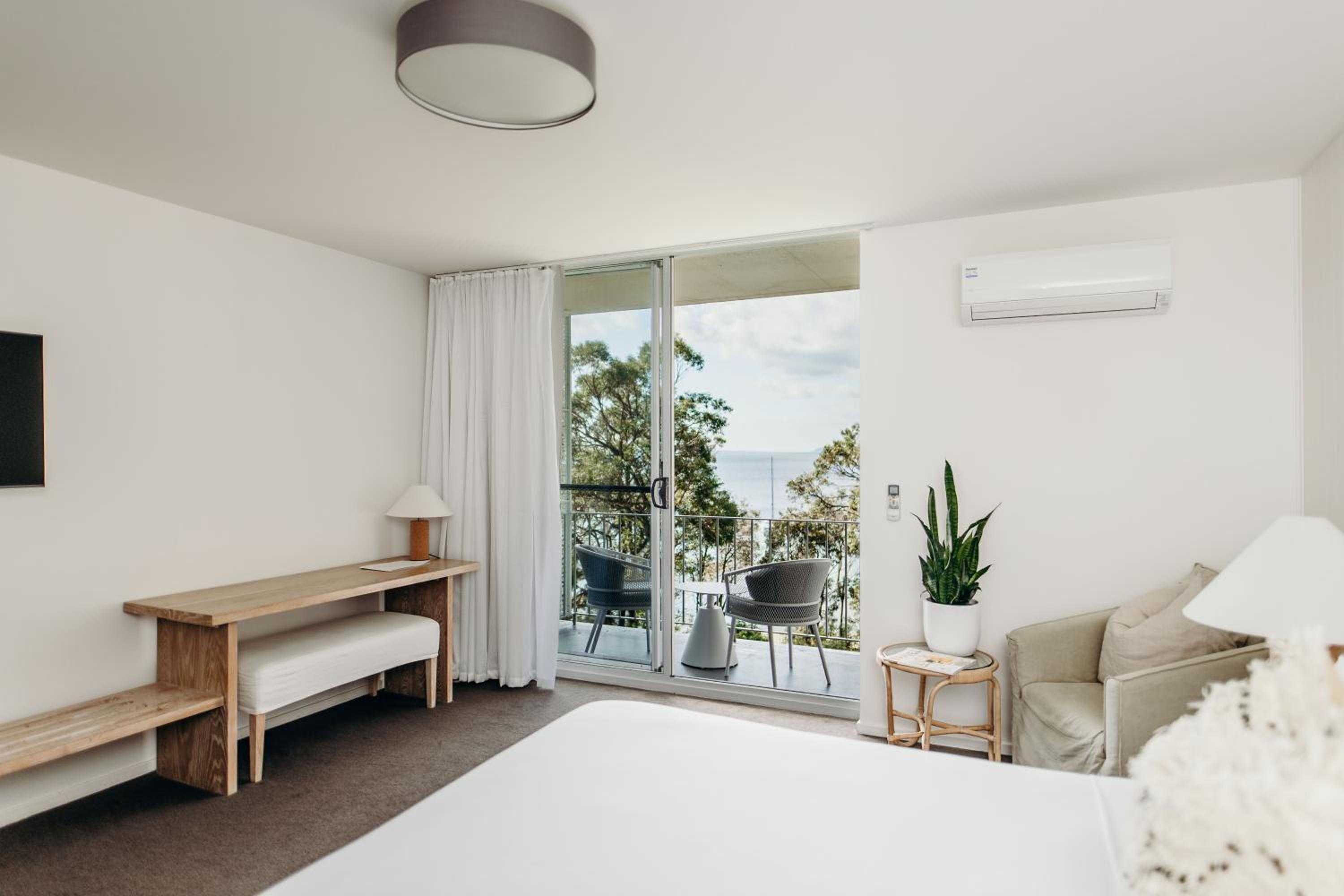 Deluxe Double or Twin Room with Sea View - Photo 4
