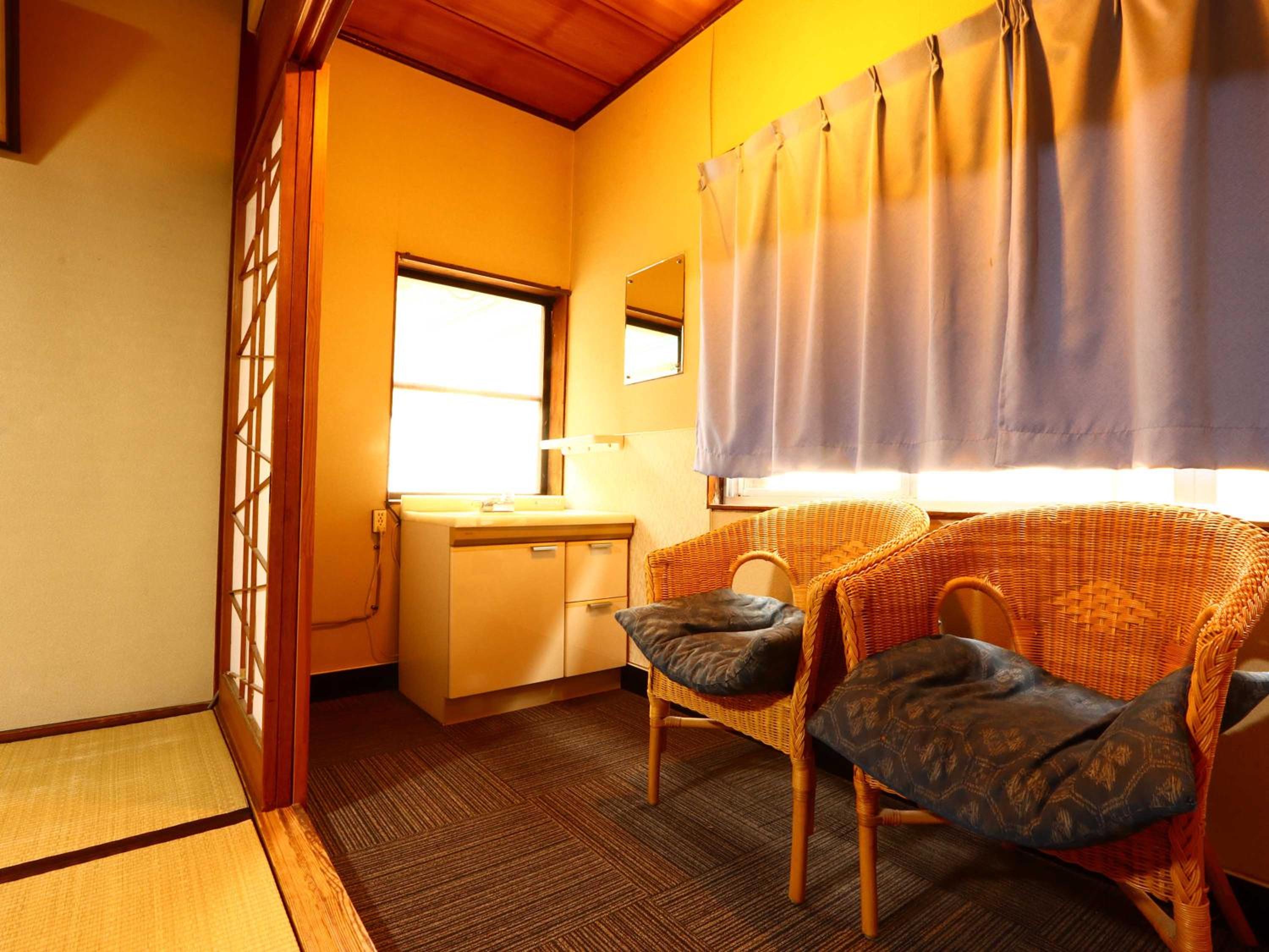 Japanese-Style Quadruple Room photo 3