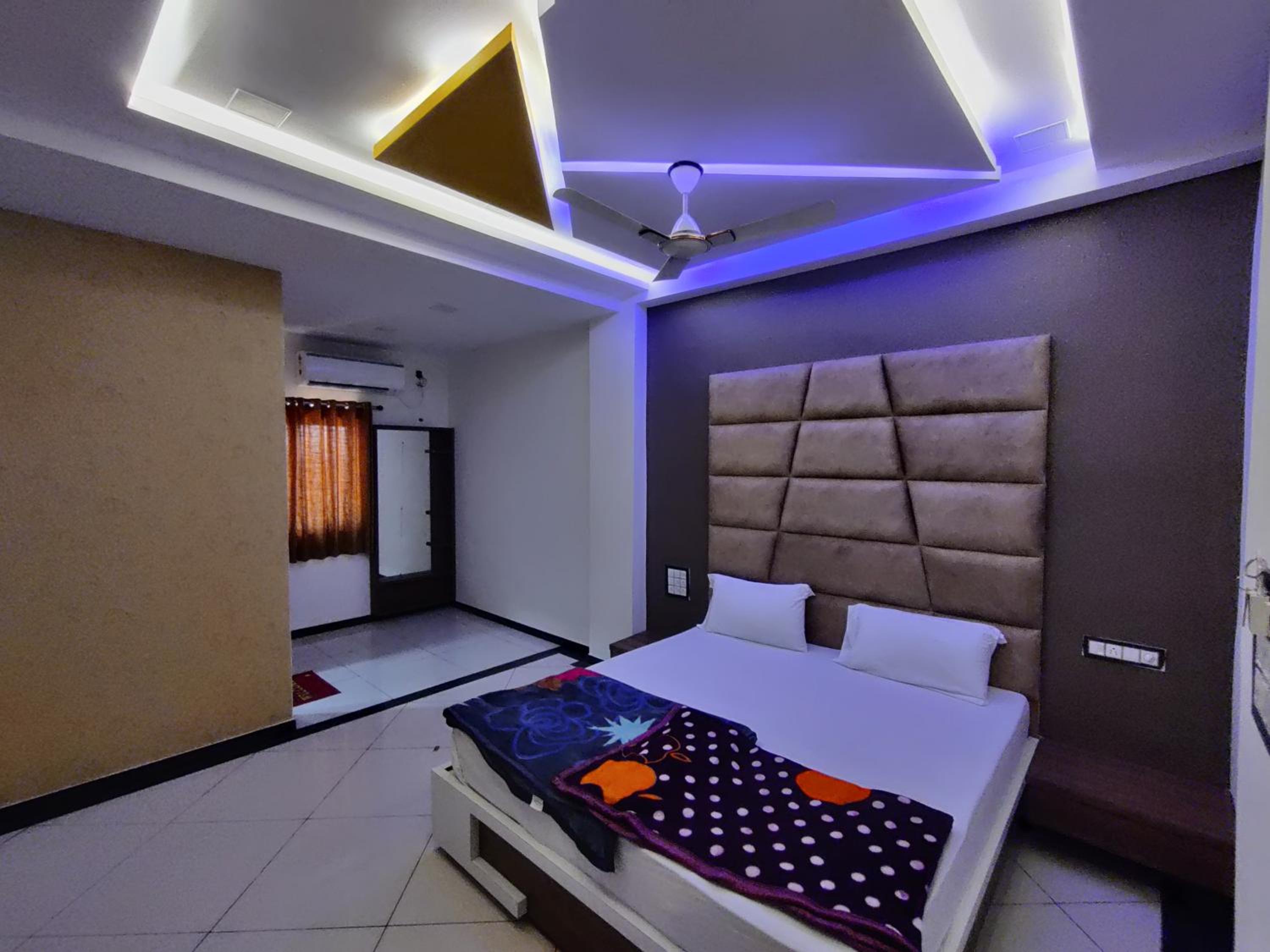 Deluxe Double Room photo 2