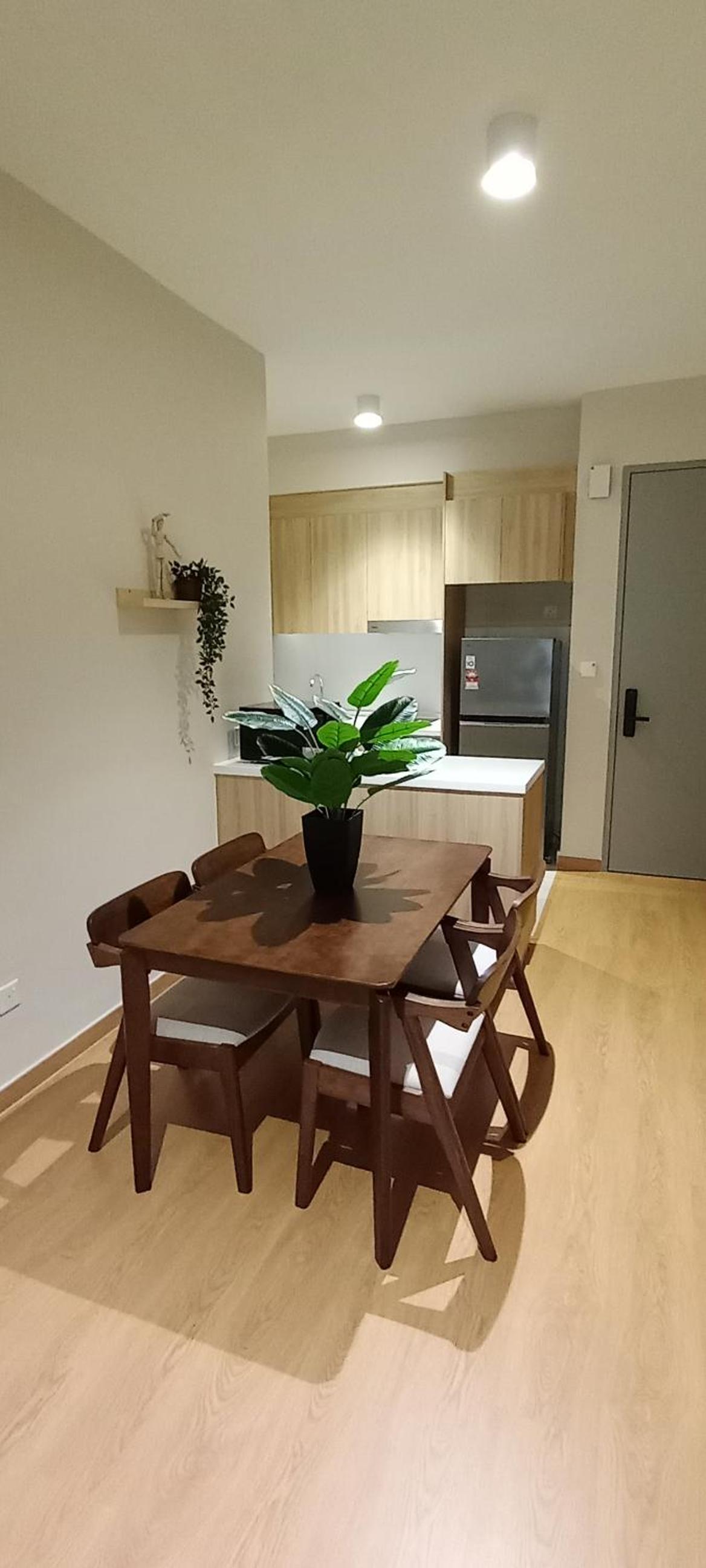 Three-Bedroom Apartment with Balcony photo 3
