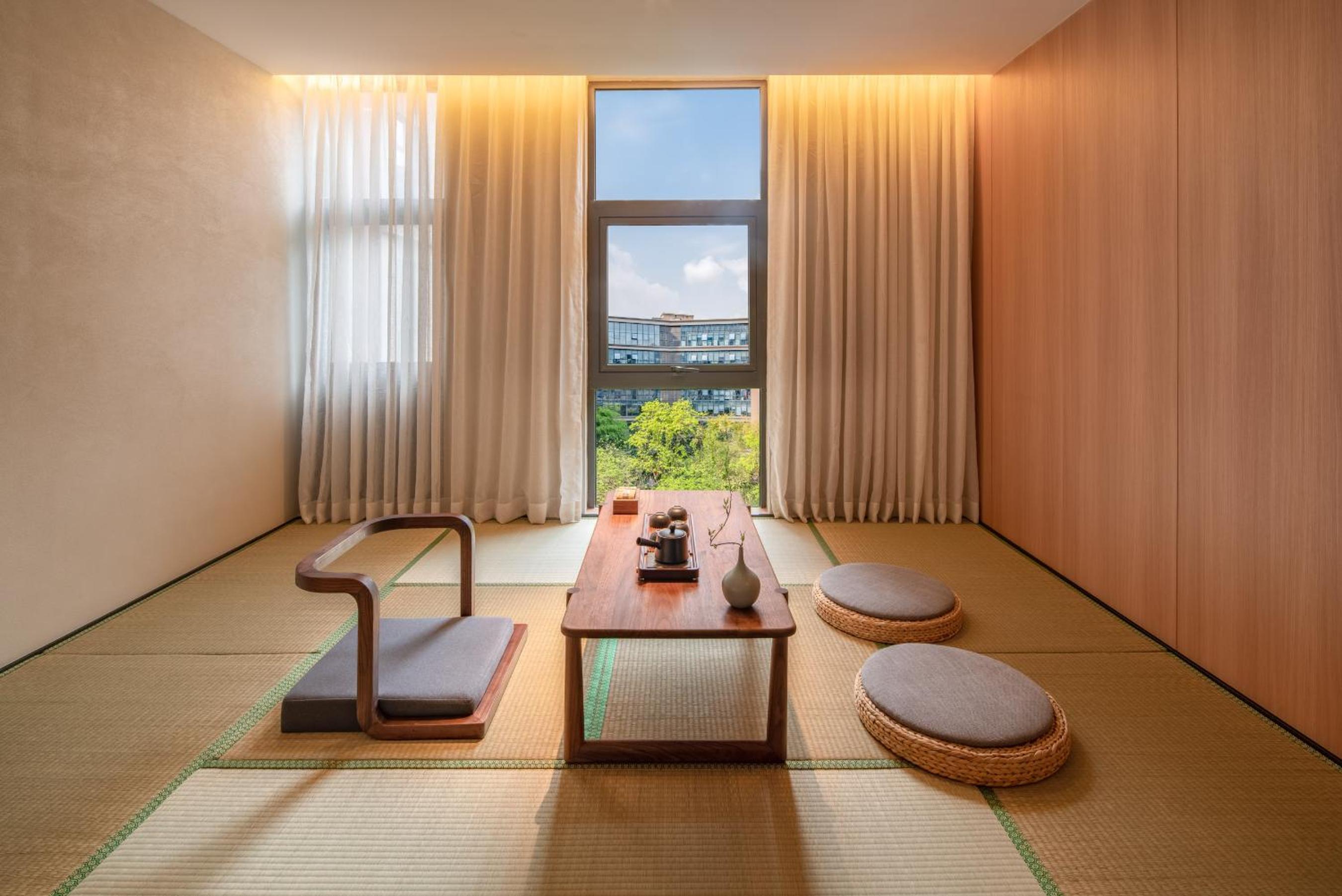 Deluxe Double or Twin Room photo 3