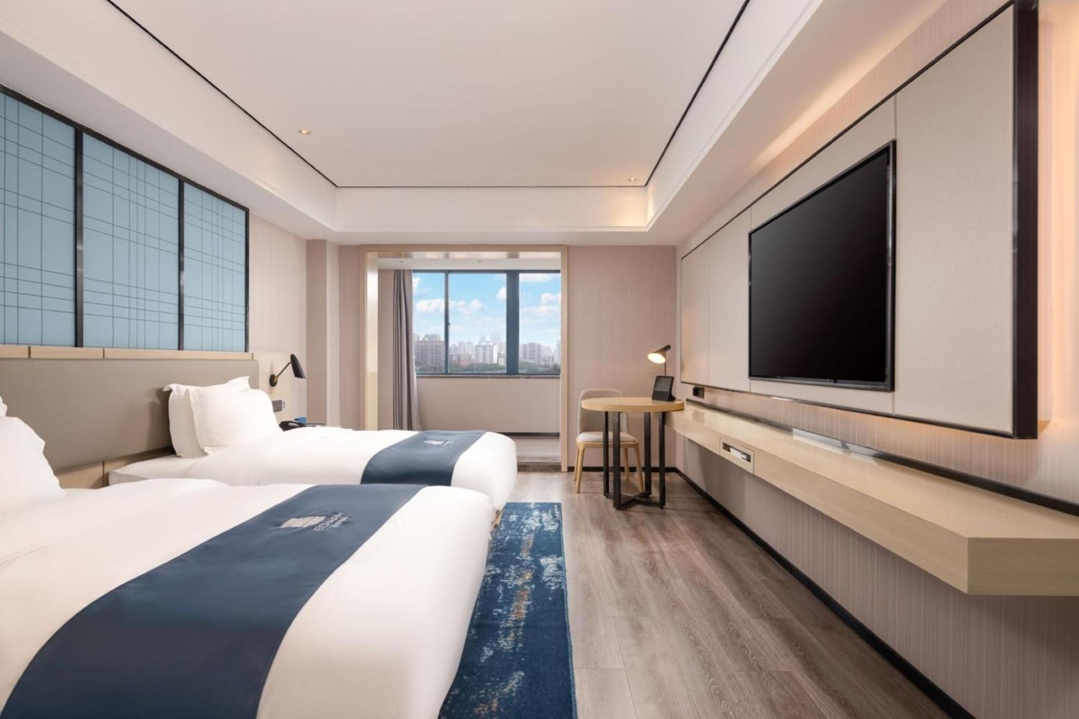 Twin Room with Lake View photo 1
