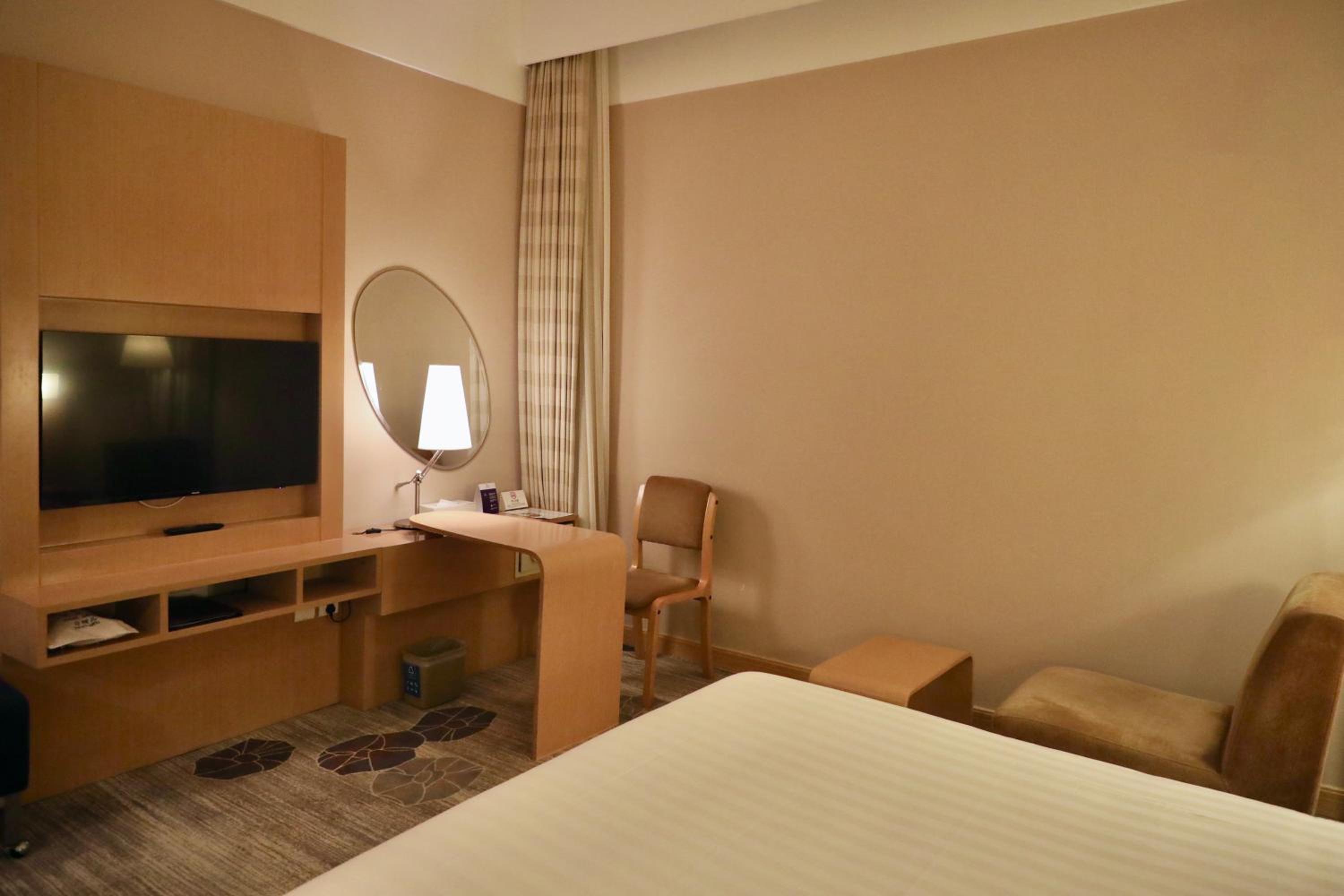 Limited Time Offer - Economy Twin Room (No Window) - Photo 2