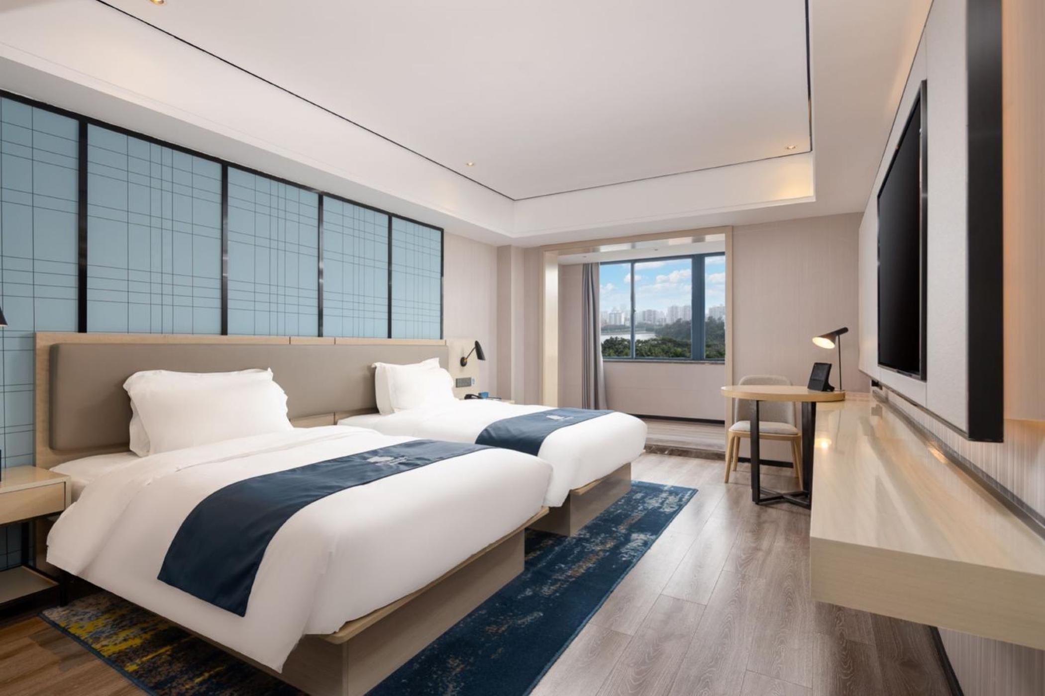 Twin Room with Lake View photo 3