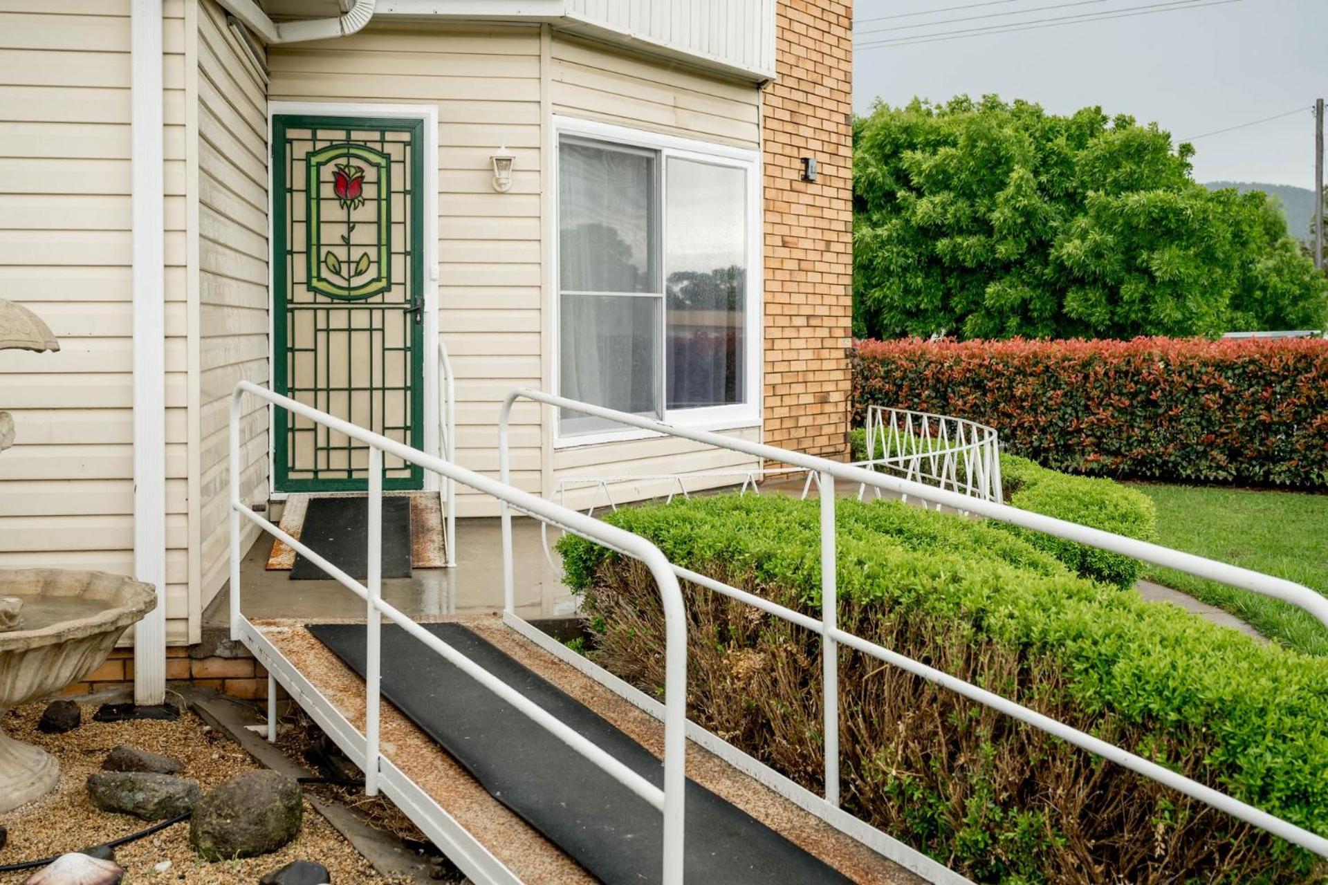 Four-Bedroom House photo 2
