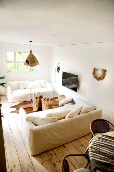 Three-Bedroom Apartment photo 1