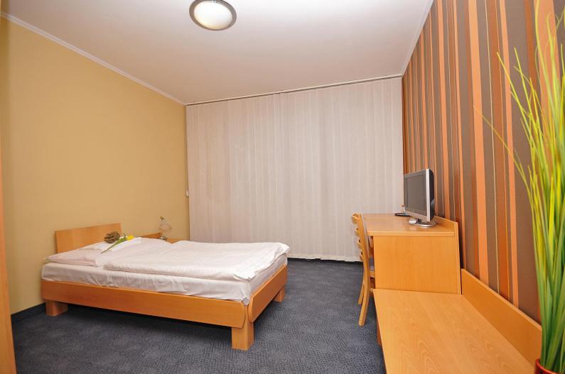 Single Room with Bathroom photo 3