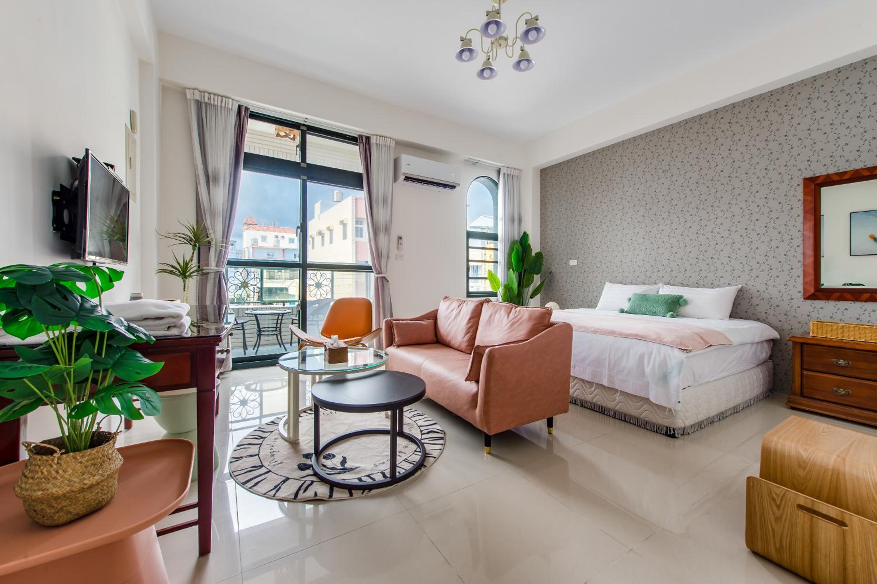 Deluxe Double Room with Balcony photo 1