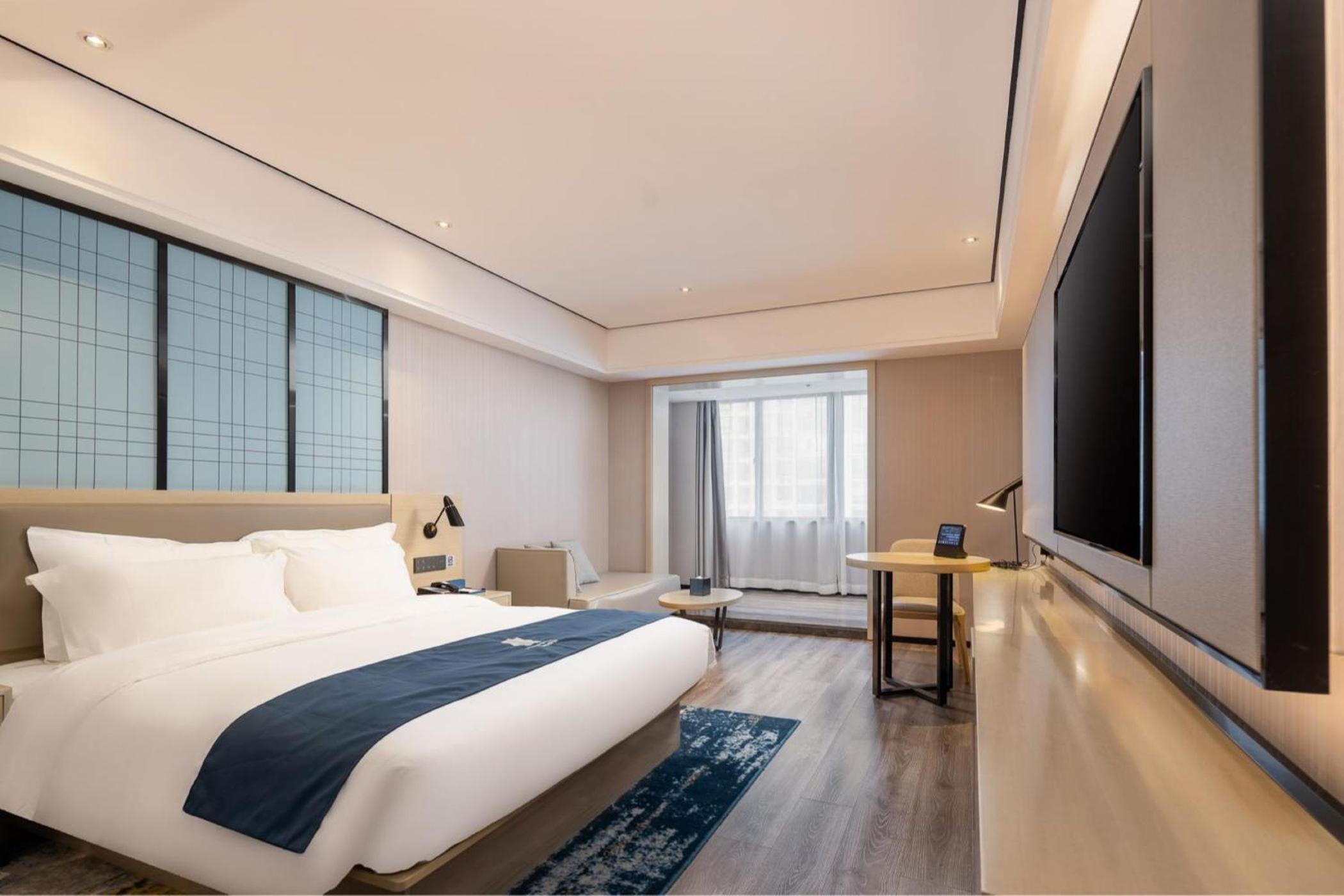 Deluxe King Room photo 3
