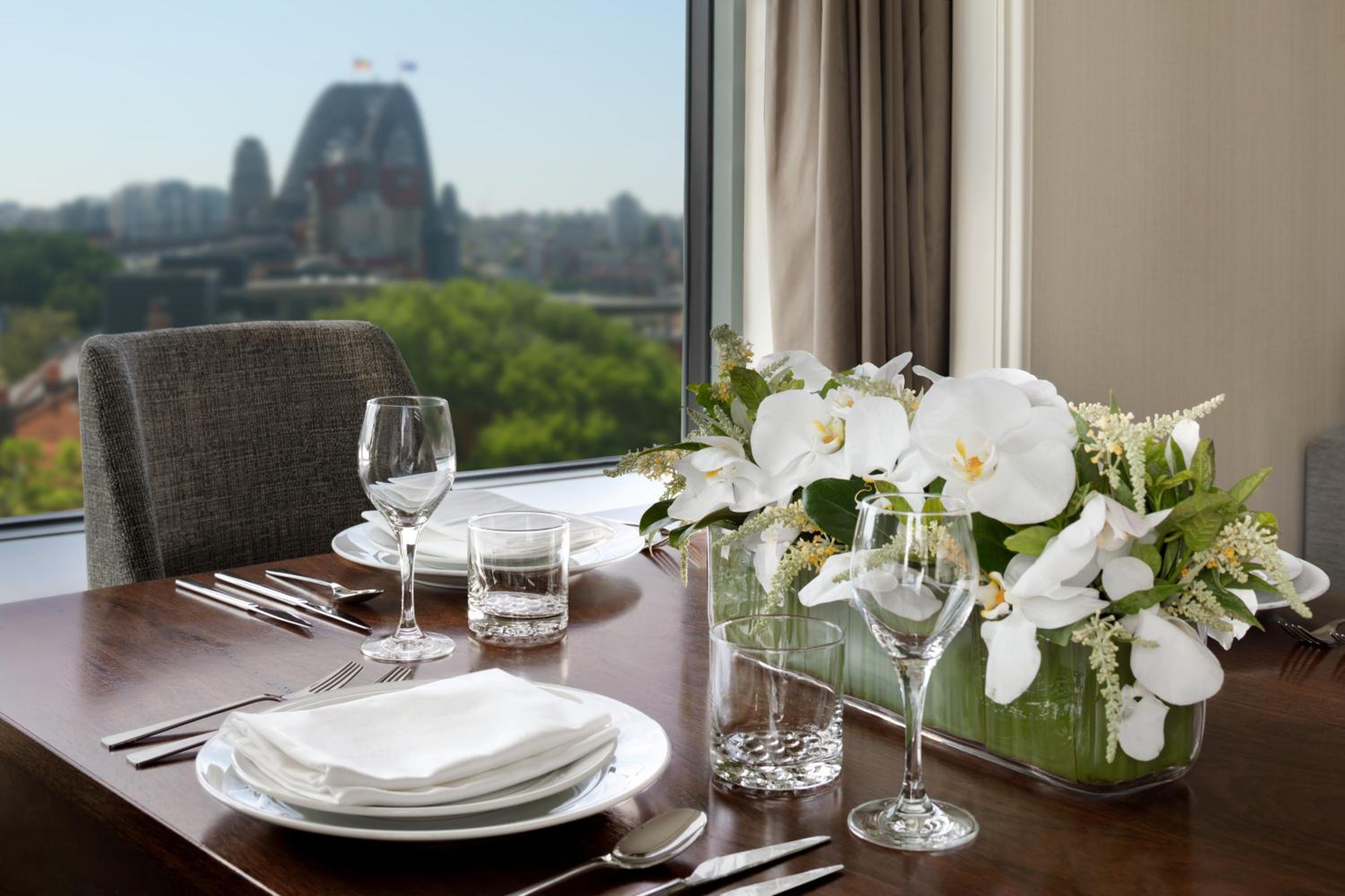 The Rocks Suite with Club Lounge Access thumbnail 5