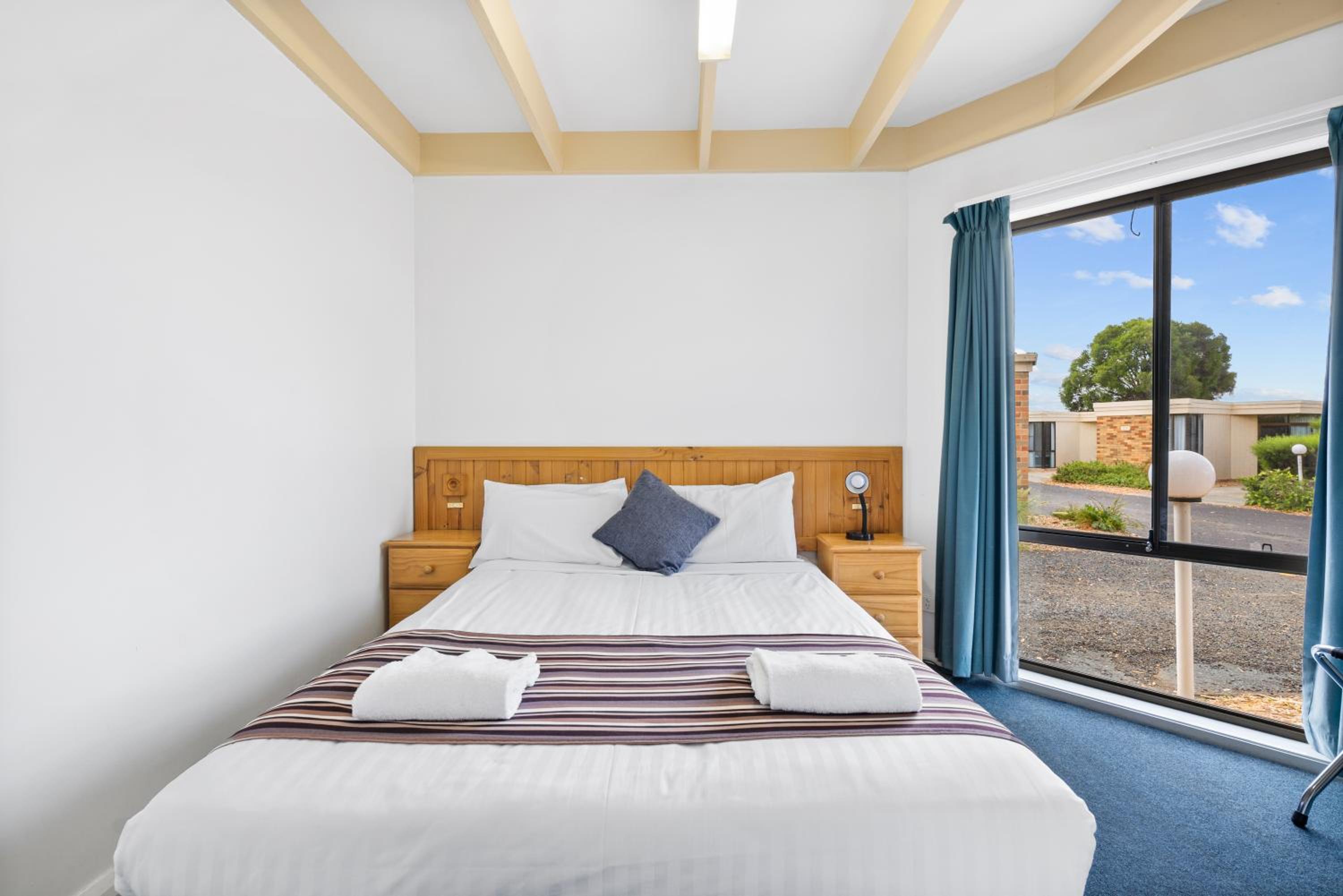 Queen Villa with Dual Access Ensuite Bathroom photo 1