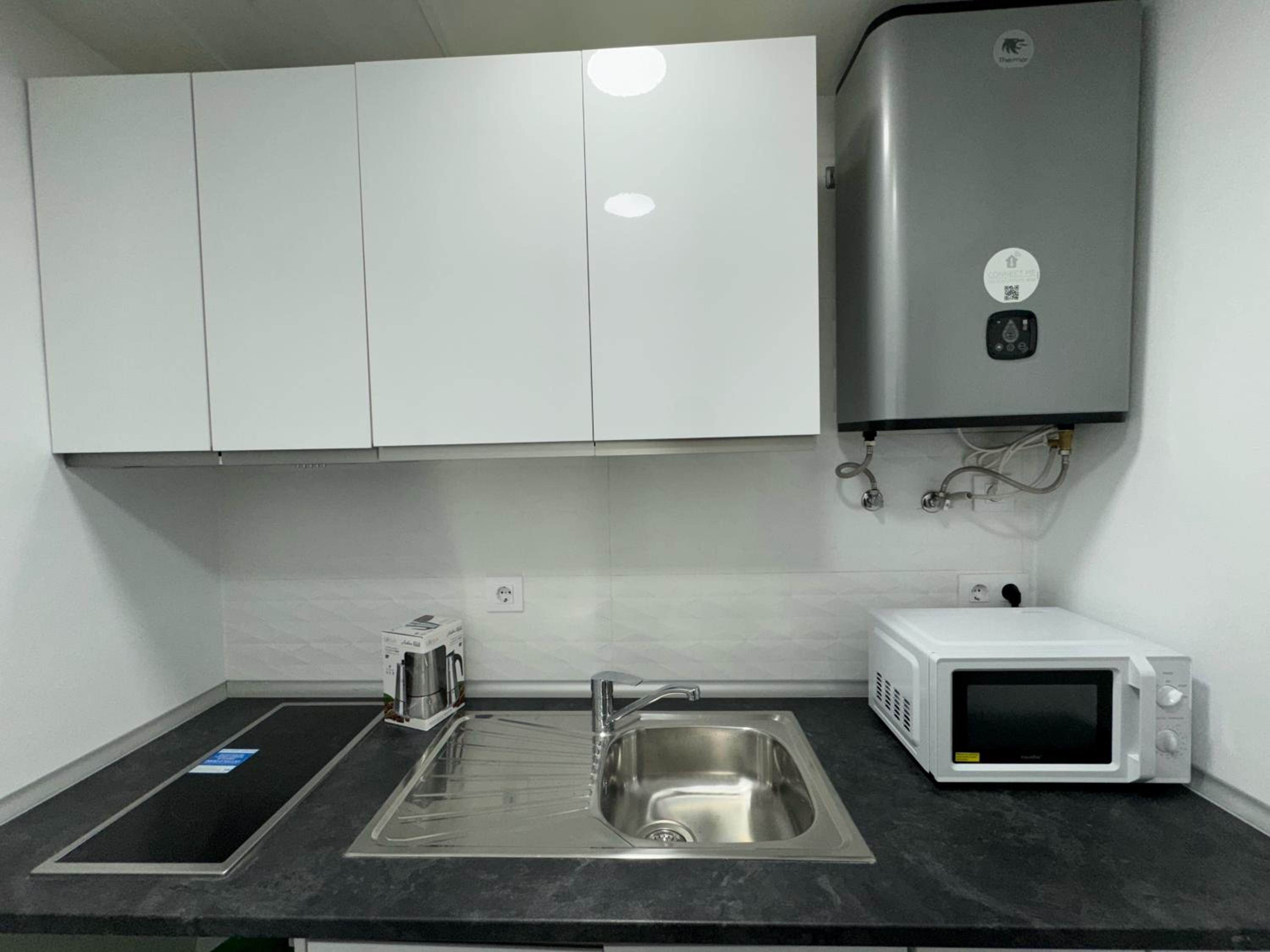Studio Apartment - Photo 11