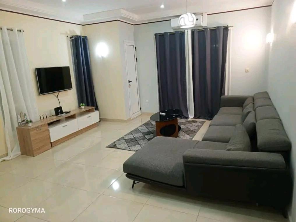 Three-Bedroom Apartment photo 1