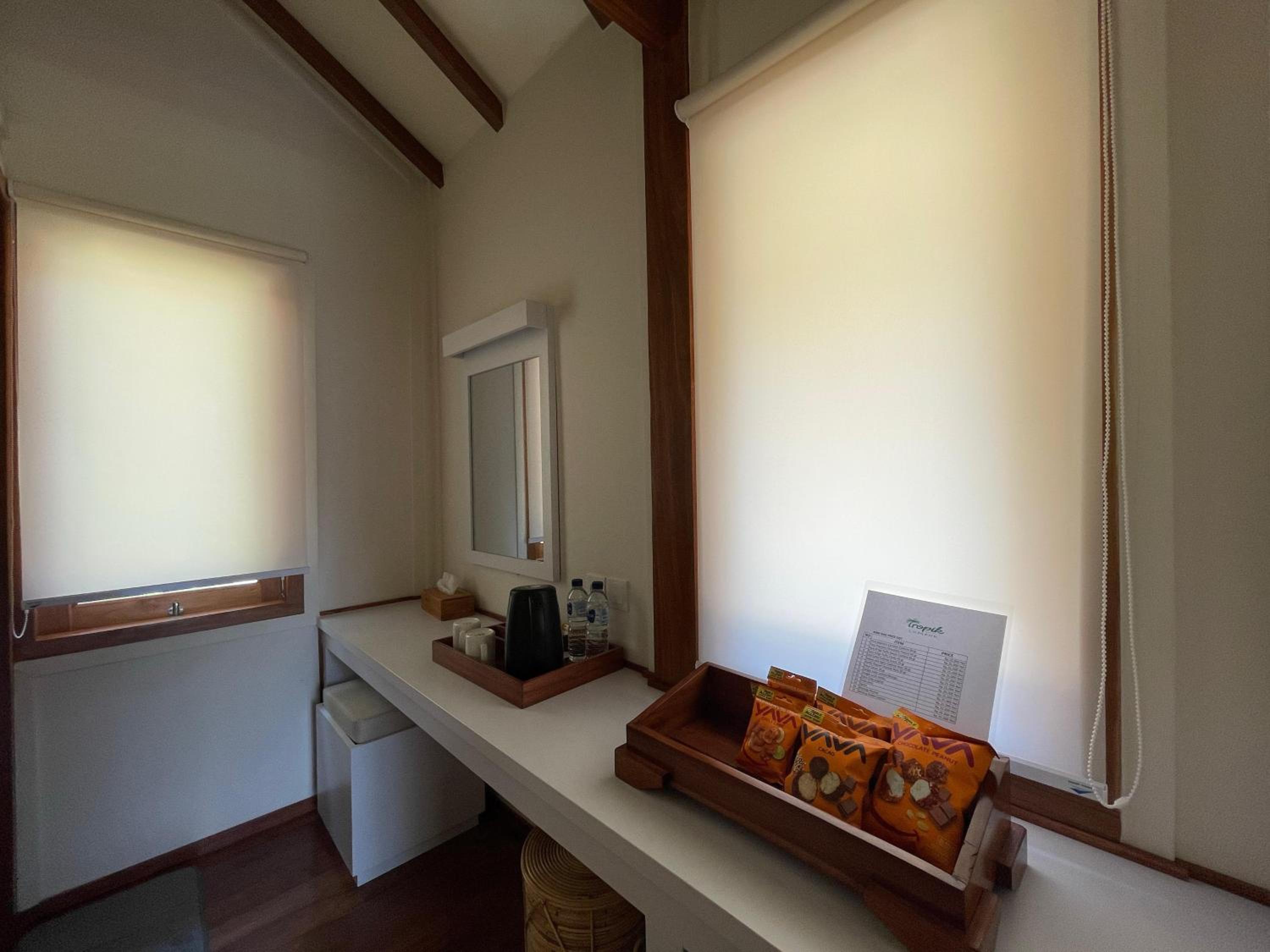 One-Bedroom Bungalow - Photo 8