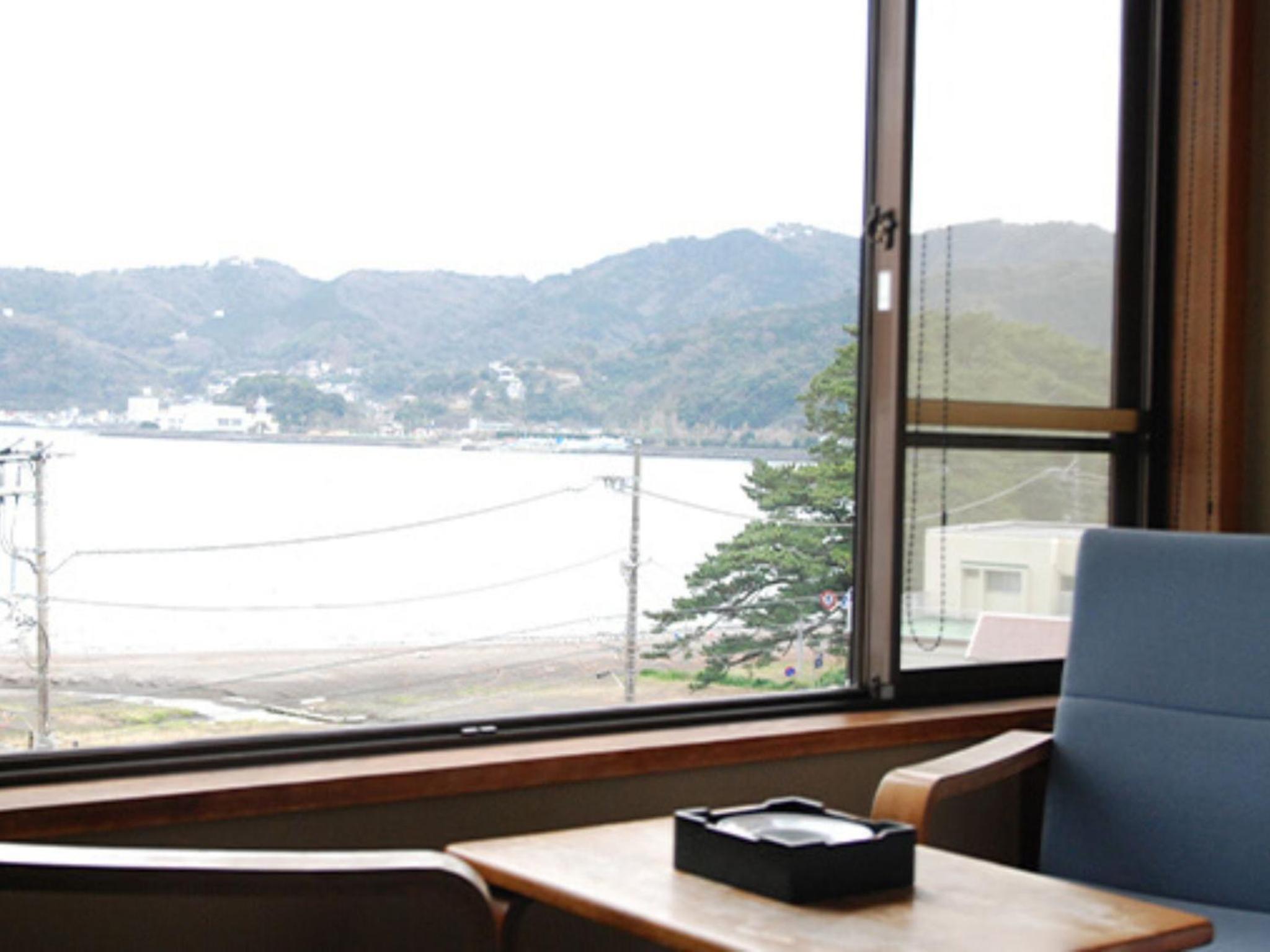 Japanese-StyleTriple Room with Sea View-Shared Bathroom photo 2