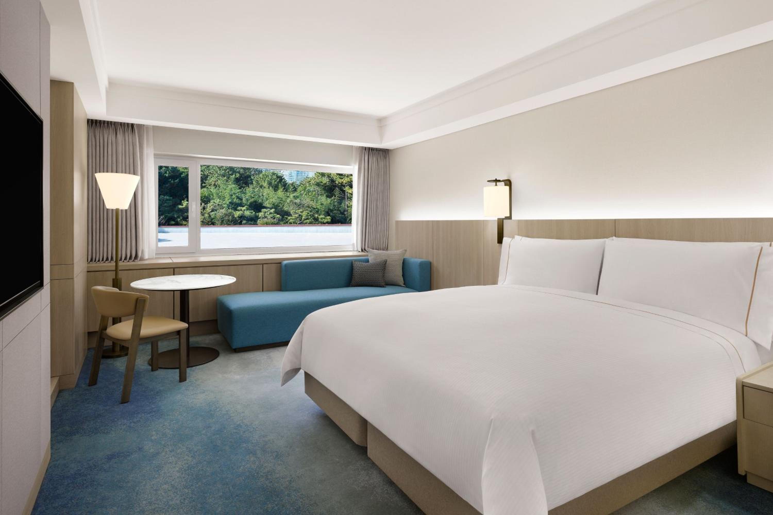 Deluxe Park King, 1 King, Dongbaek Park view - Photo 4